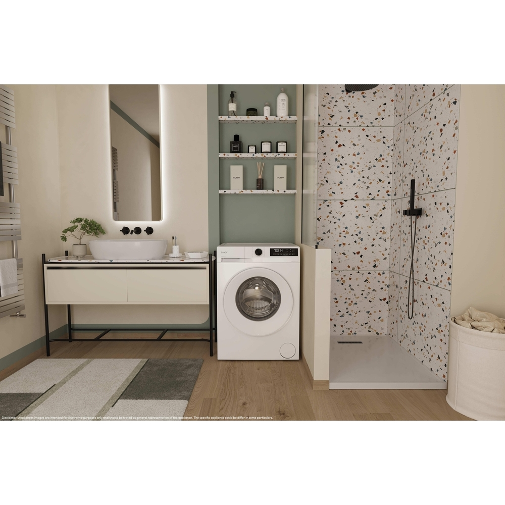 Bagno moderno con lavatrice bianca, lavabo, specchio e doccia in terrazzo.