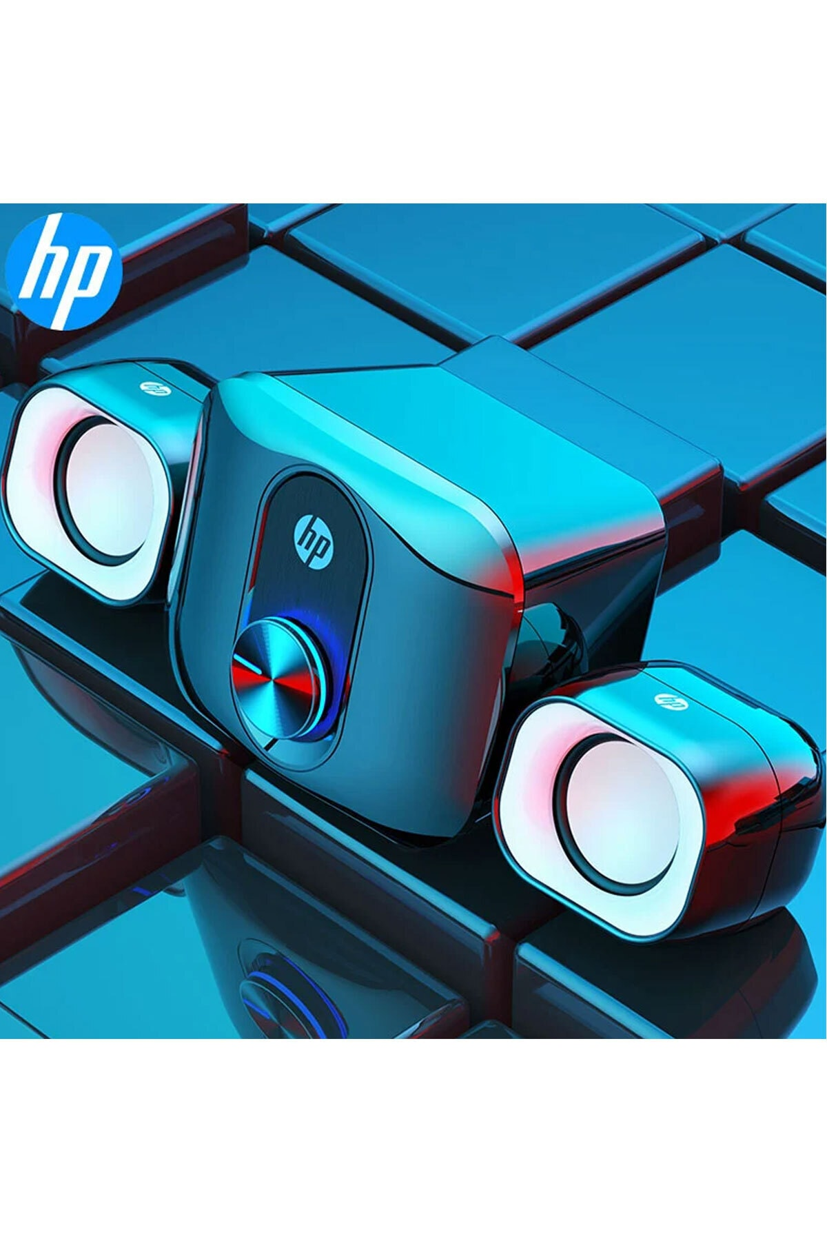 HP-Logo auf einem futuristischen Lautsprecher-Set mit blauen und roten Lichtern auf dunklem Hintergrund.