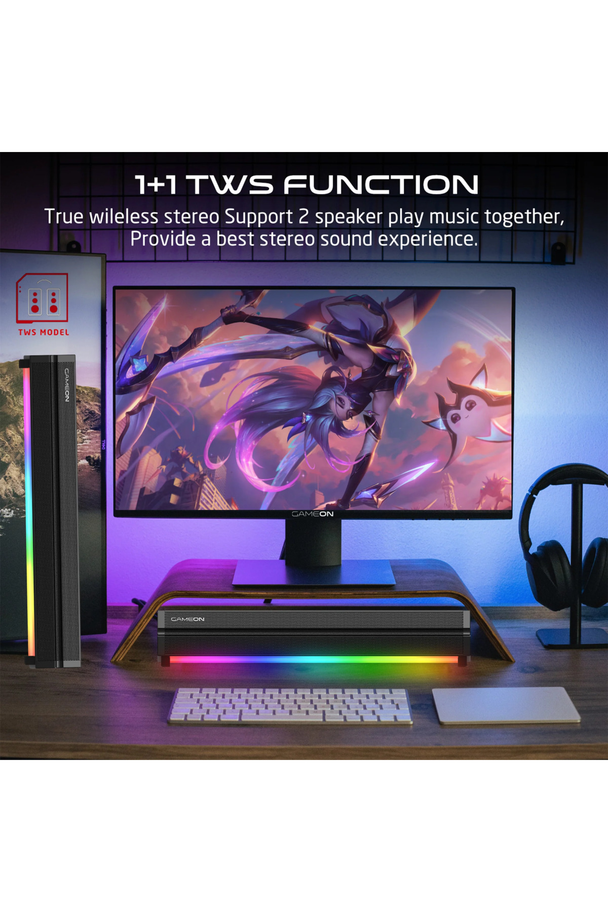 RGB hoparlörlü, monitörlü ve klavyeli bir oyun kurulumu.