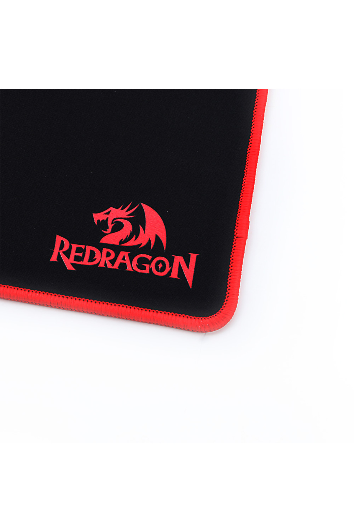Tappetino mouse nero con logo Redragon rosso e cuciture rosse.