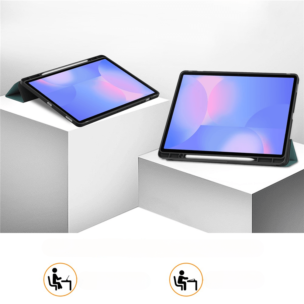 Zwei Tablets mit Stiften auf weißen Würfeln, mit grafischen Symbolen darunter.