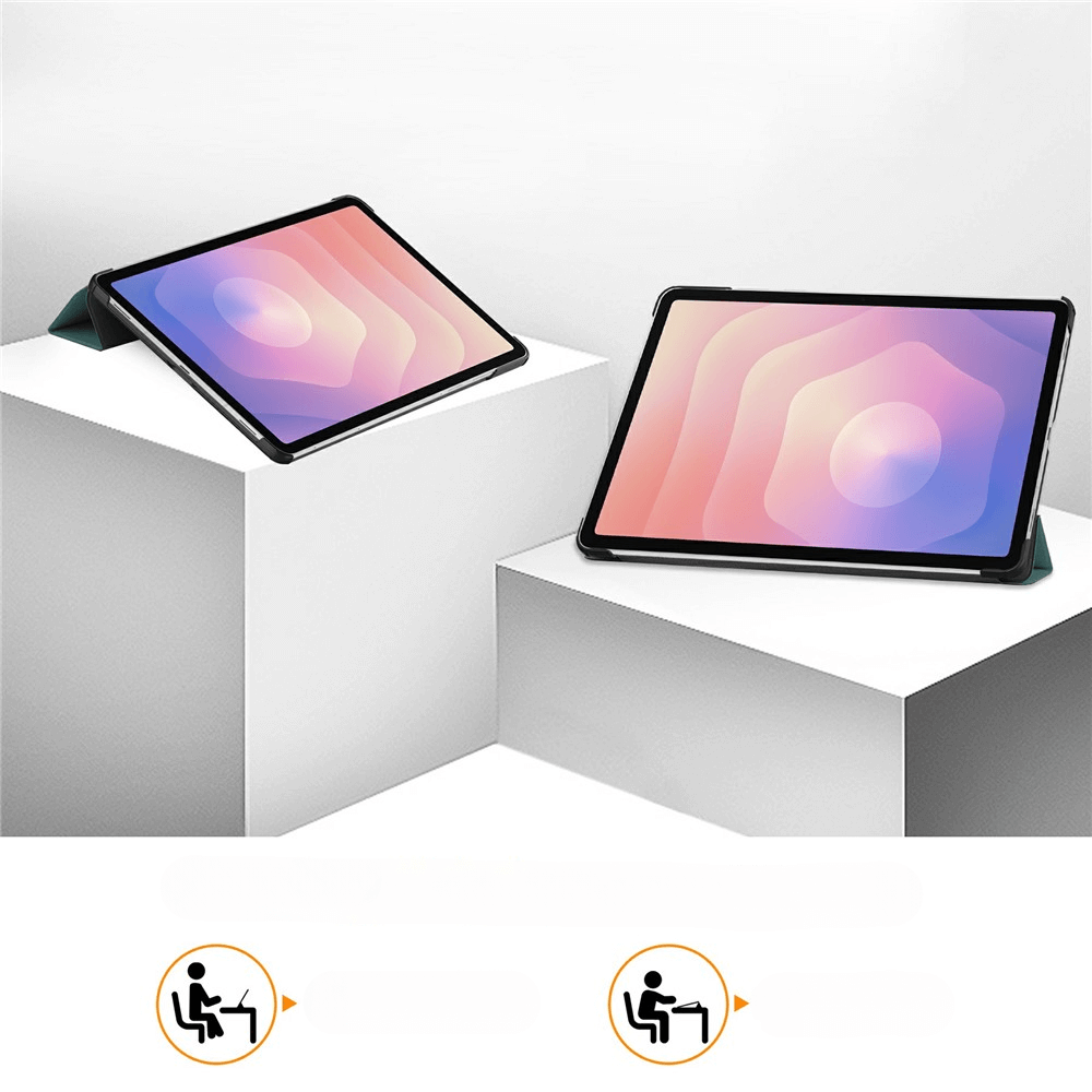 Zwei Tablets in Schutzhüllen auf weißen Würfeln, bunte Bildschirme.