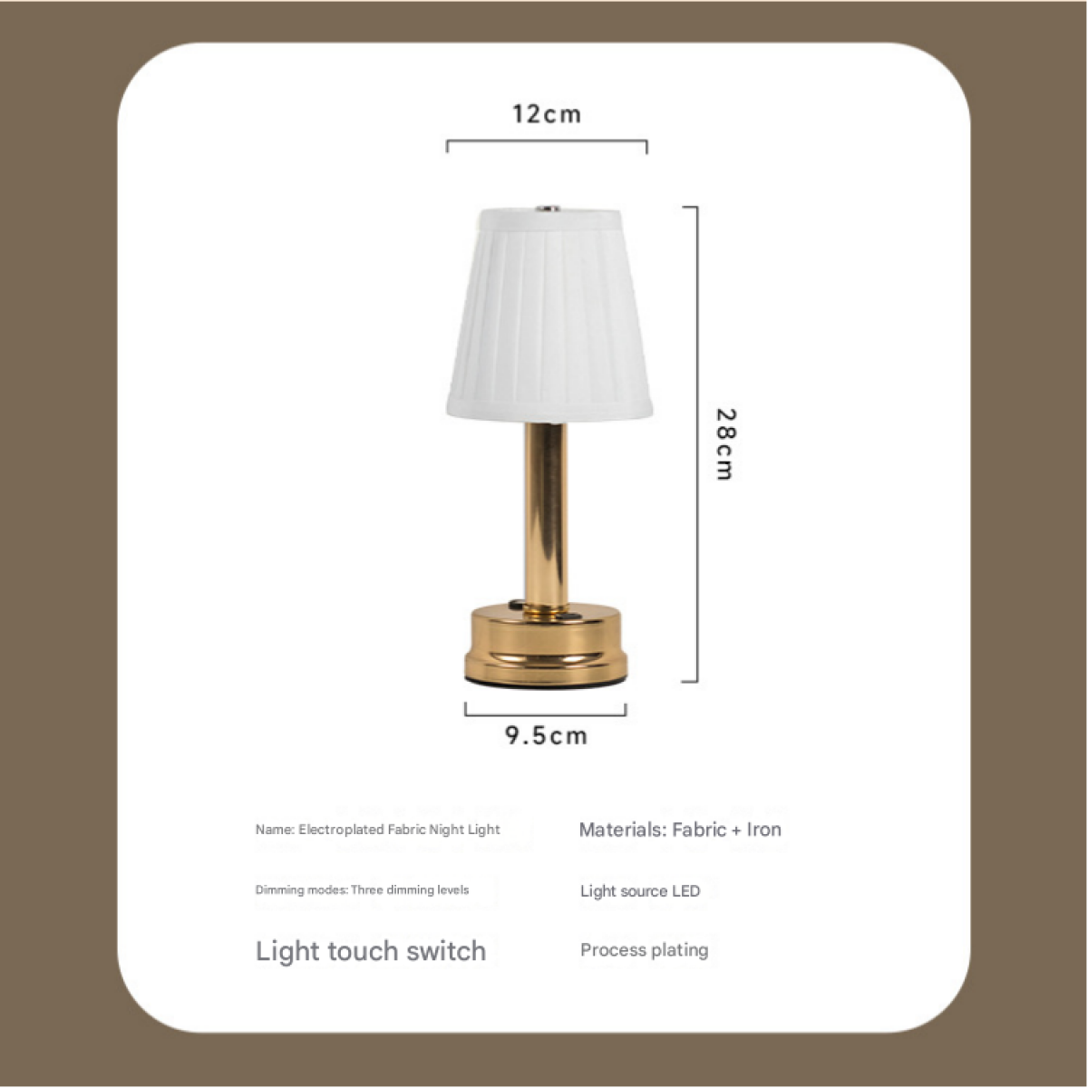Eine goldene Nachttischlampe mit weißem Stoffschirm, 28 cm hoch.