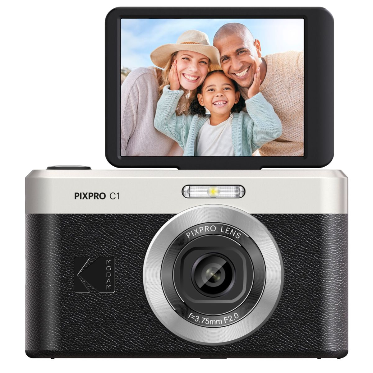 Eine Familie nimmt Selfies mit einer Kamera auf. Der Himmel ist blau.
