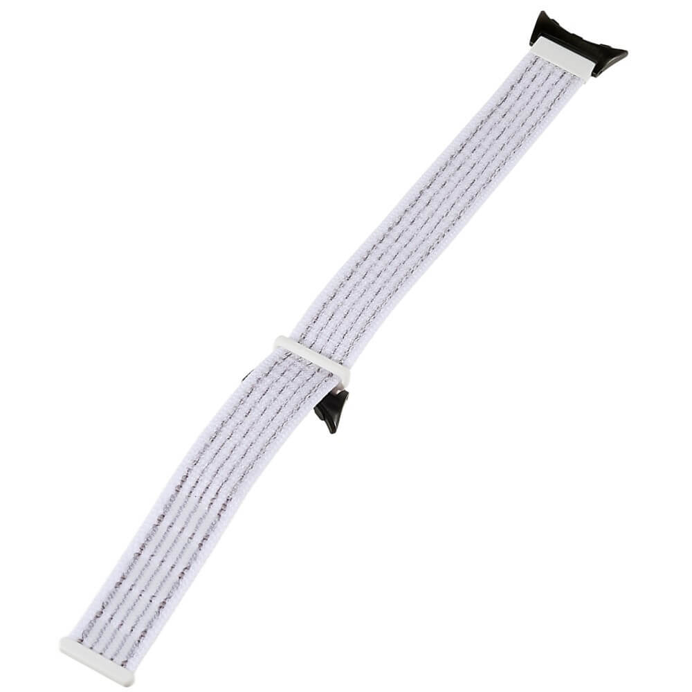 Un bracelet de montre blanc avec connecteurs noirs et rayures argentées.