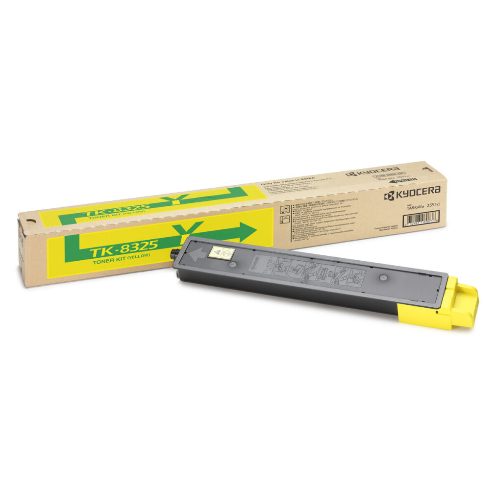 Un kit toner giallo Kyocera TK-8325, con la sua scatola e cartuccia toner, è esposto su uno sfondo bianco.