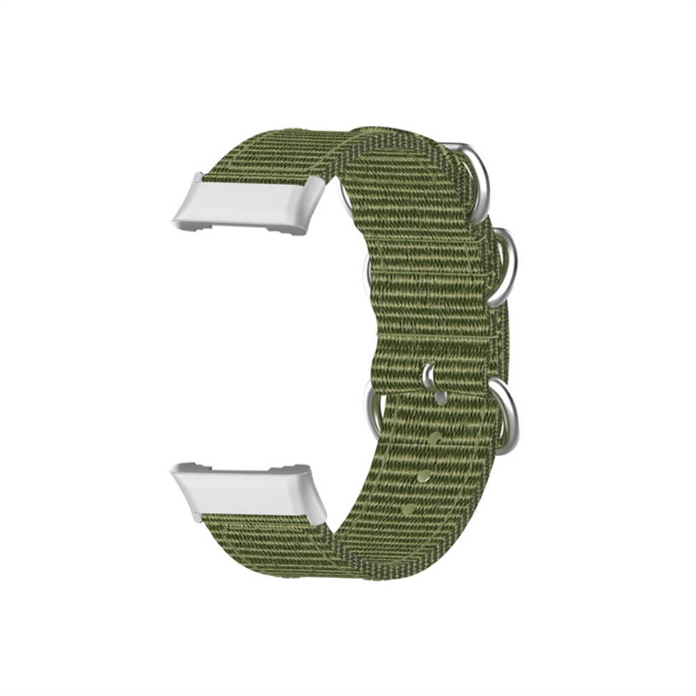 Bracelet de montre en tissu vert avec boucles argentées et connecteurs blancs.