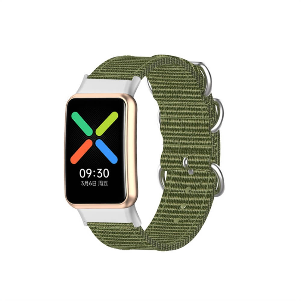 Montre en tissu vert avec boîtier or rose et affichage numérique 09:30.