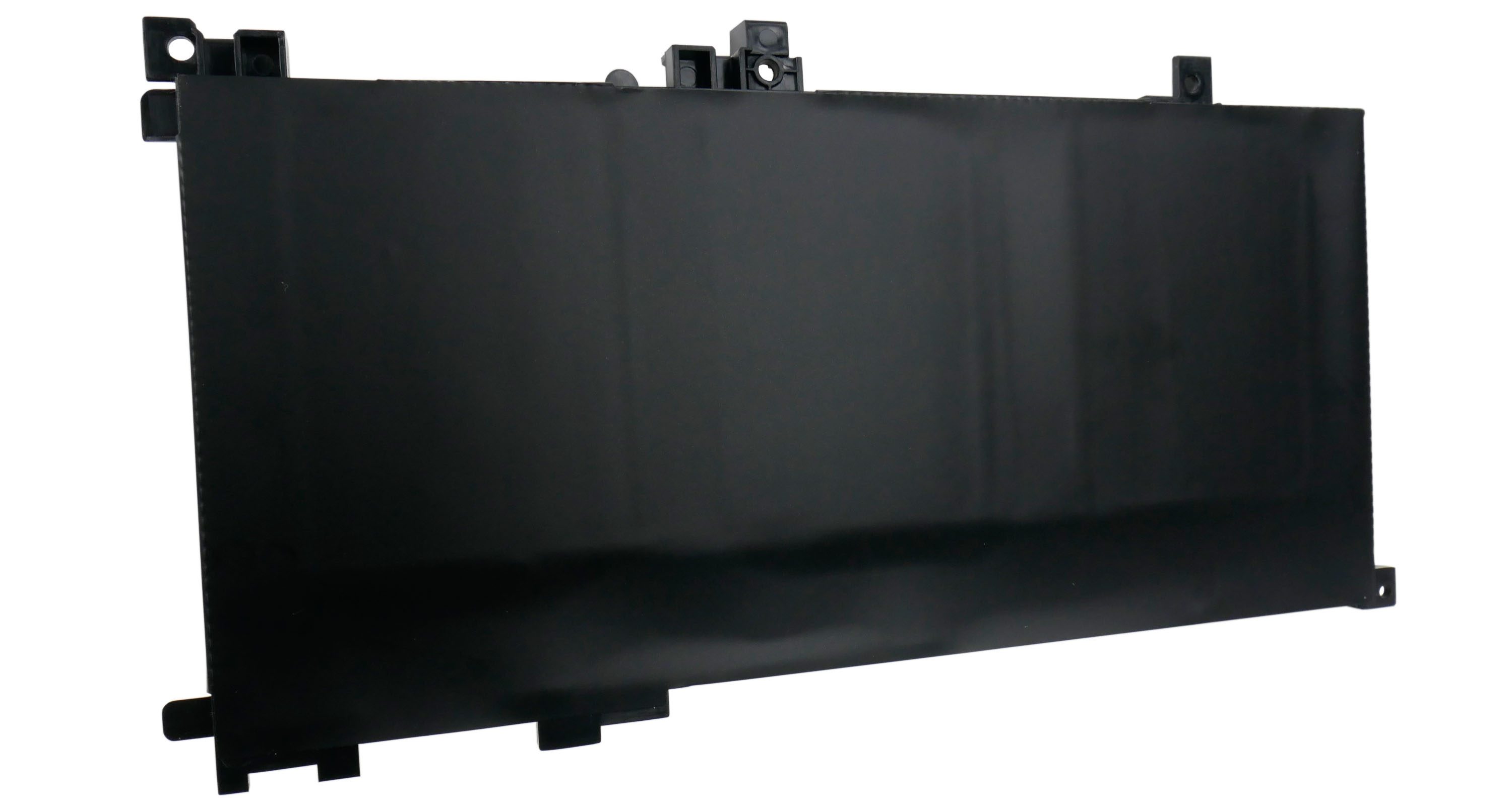 Czarna bateria z czarnymi zaczepami montażowymi i otworami u góry i po bokach.