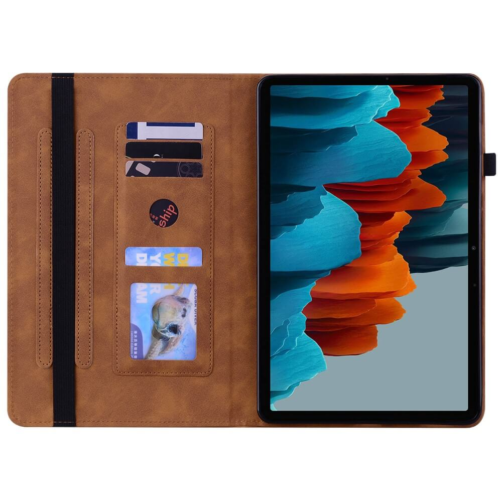 Braune Tablet-Hülle mit Kartenfächern und einem Tablet mit abstraktem Hintergrund.