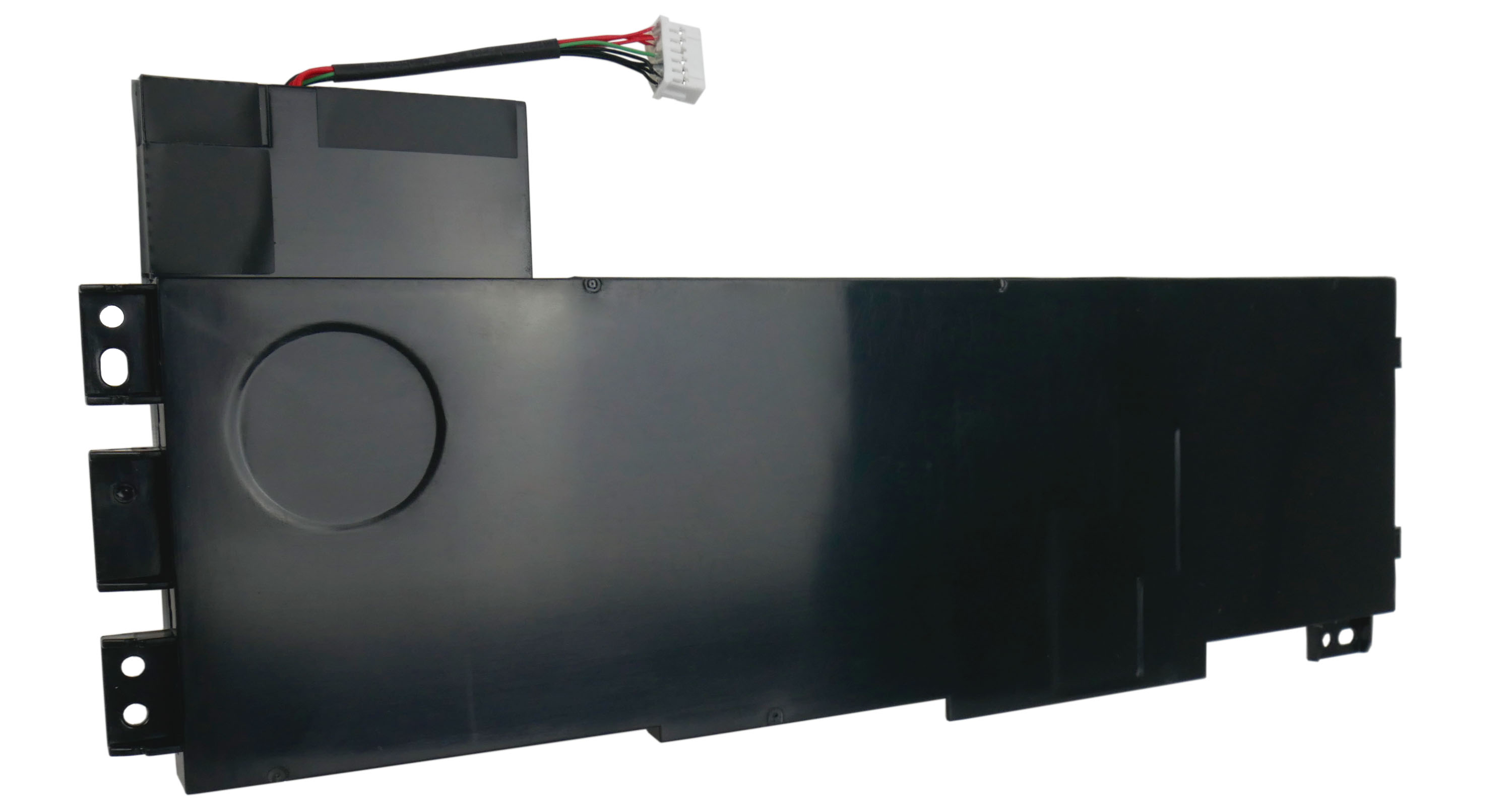 Czarna bateria z kablem i białym złączem, izolowana na białym tle.