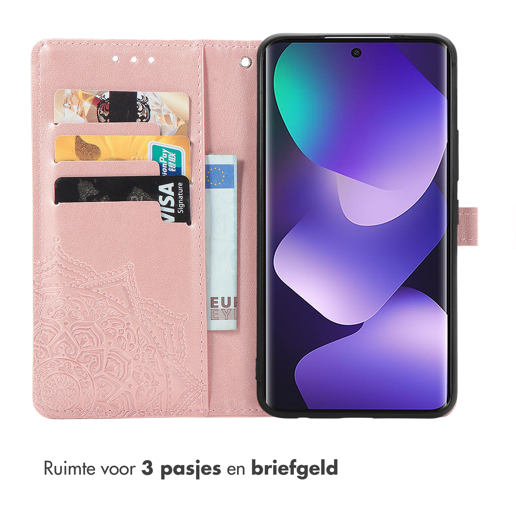 Een roze telefoonhoesje met kaartsleuven en een telefoon met paars scherm.