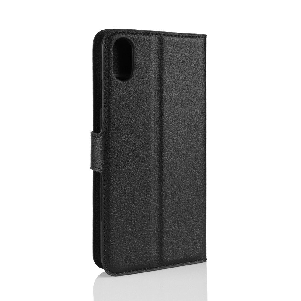 Custodia a libro in pelle nera per smartphone con foro.