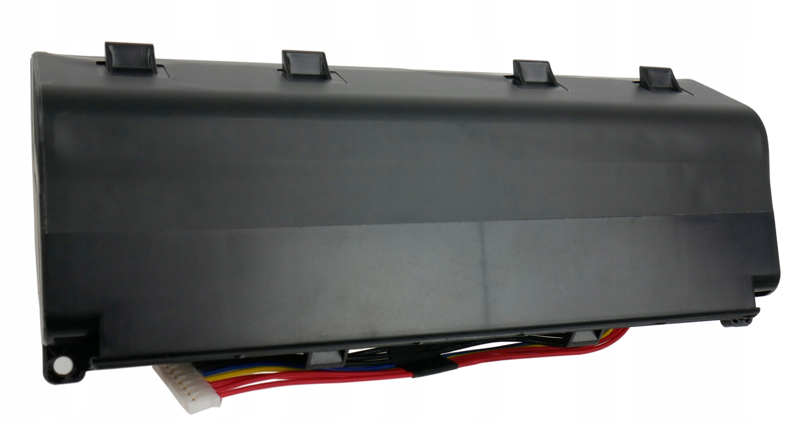 Czarna bateria do laptopa z podłączonymi czerwonymi, żółtymi i niebieskimi przewodami.