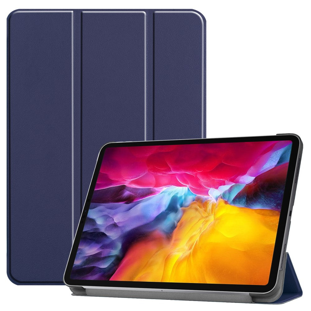 Ein blauer Tablet-Ständer mit einem Tablet, das ein buntes Bild anzeigt.