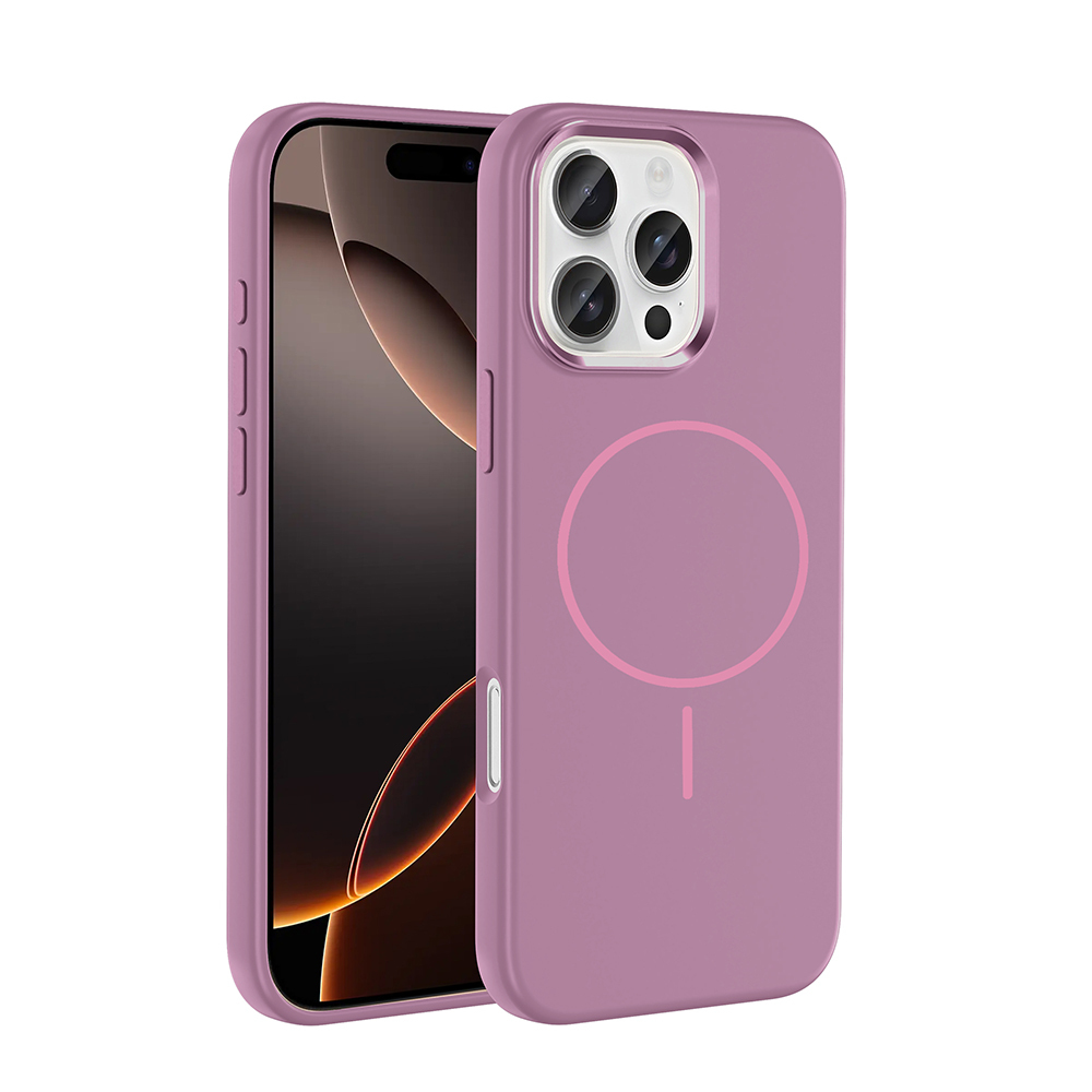 Kamera yuvası ve manyetik halka özellikli mor iPhone kılıfı.