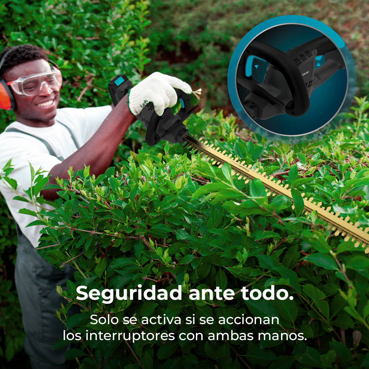 Hombre recorta seto con tijeras eléctricas. Usa gafas y protectores auditivos.