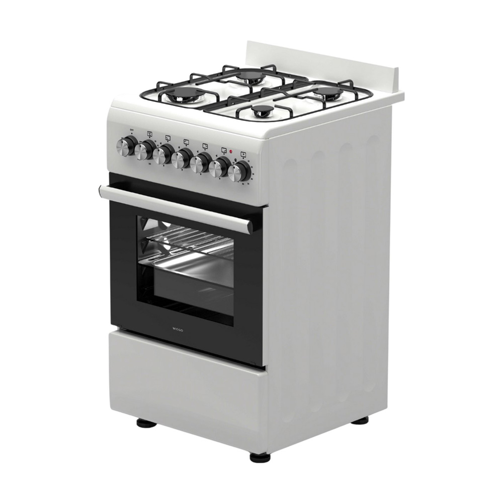 Une cuisinière à gaz blanche avec quatre brûleurs, un four et des boutons.