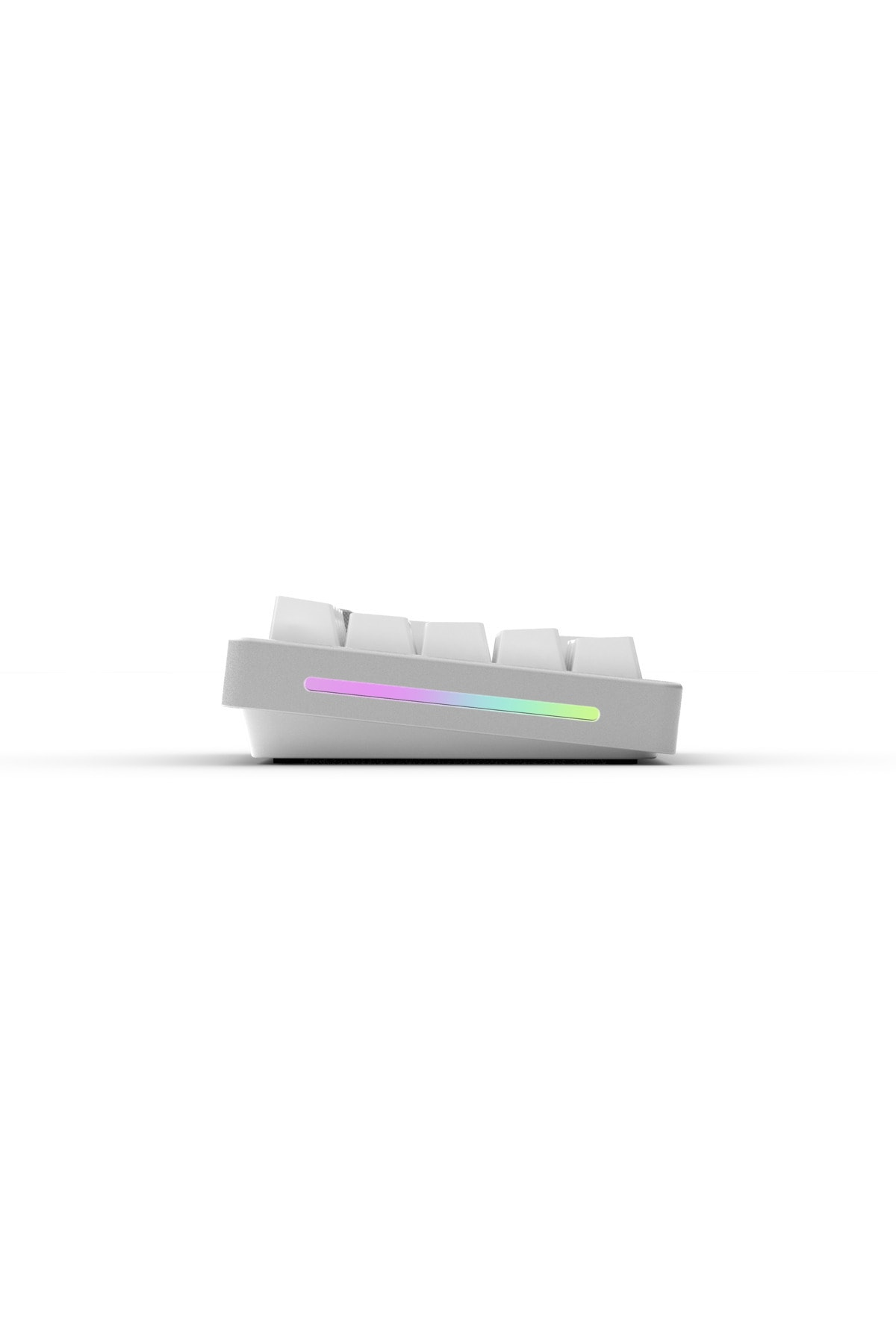 Yandan görünümüyle RGB aydınştırmalı beyaz klavye.