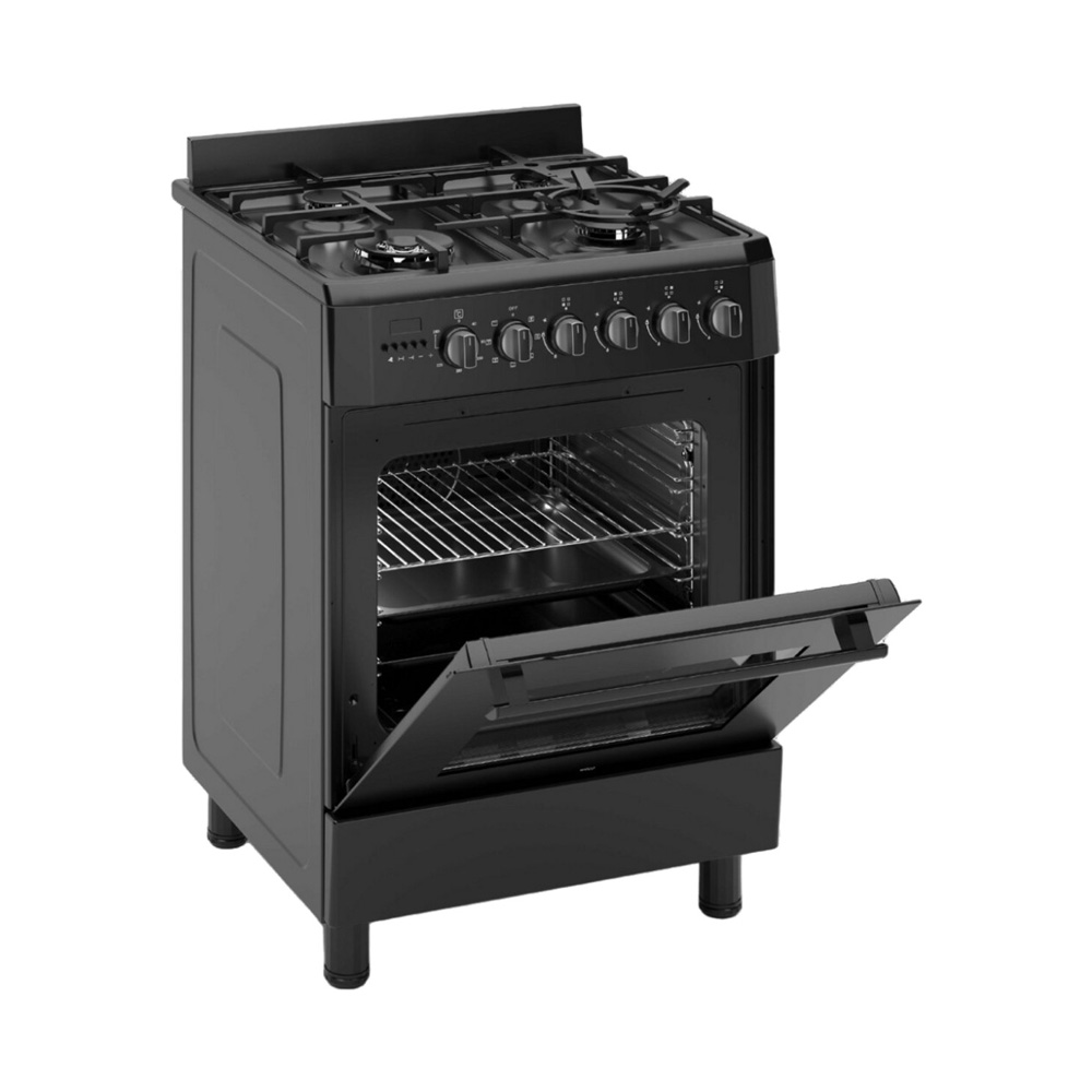 Zwarte gasfornuis met open ovendeur, met zichtbare roosters en knoppen.