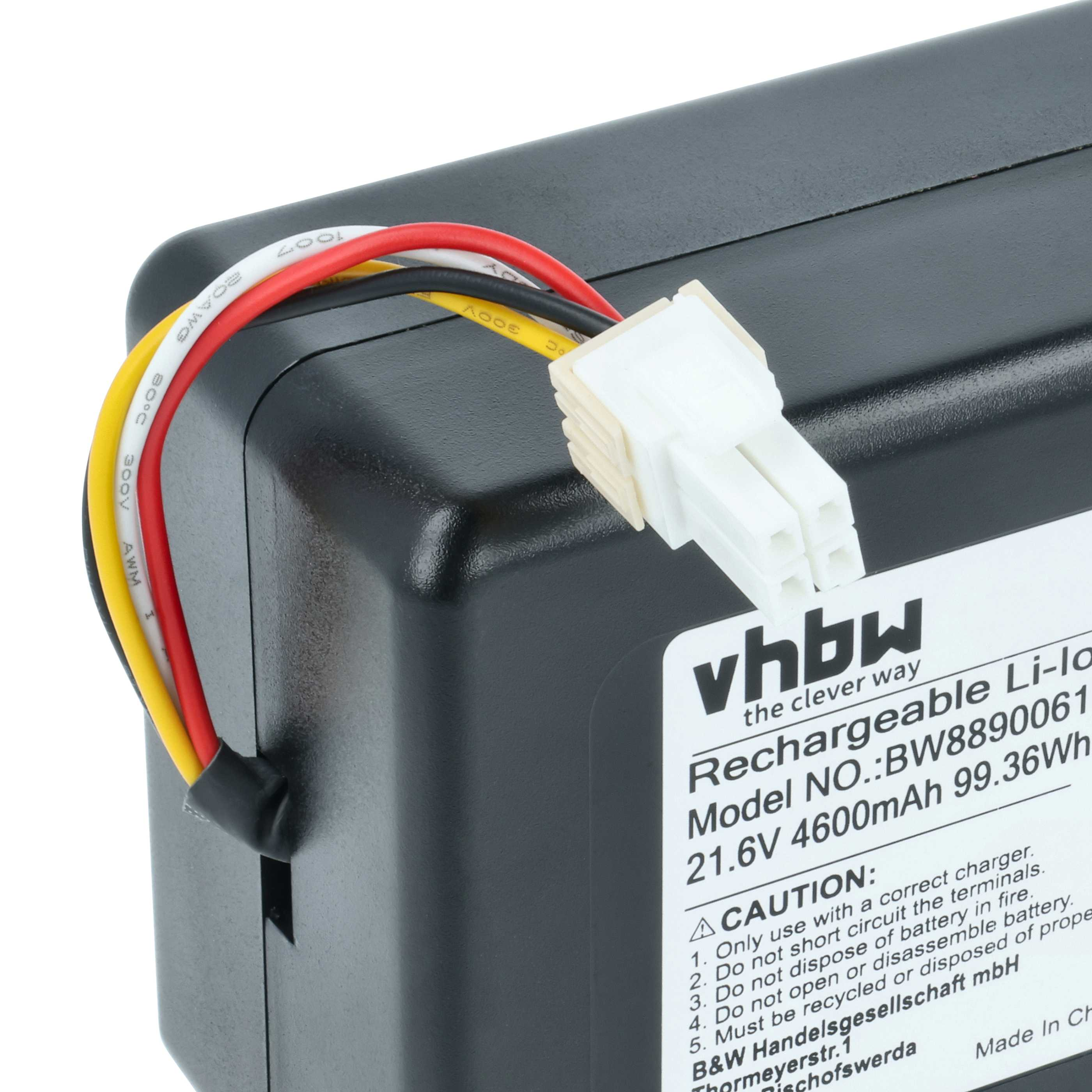 Schwarzer Akku mit weißem Stecker und Kabeln. Enthält Warnhinweise und Produktinformationen.
