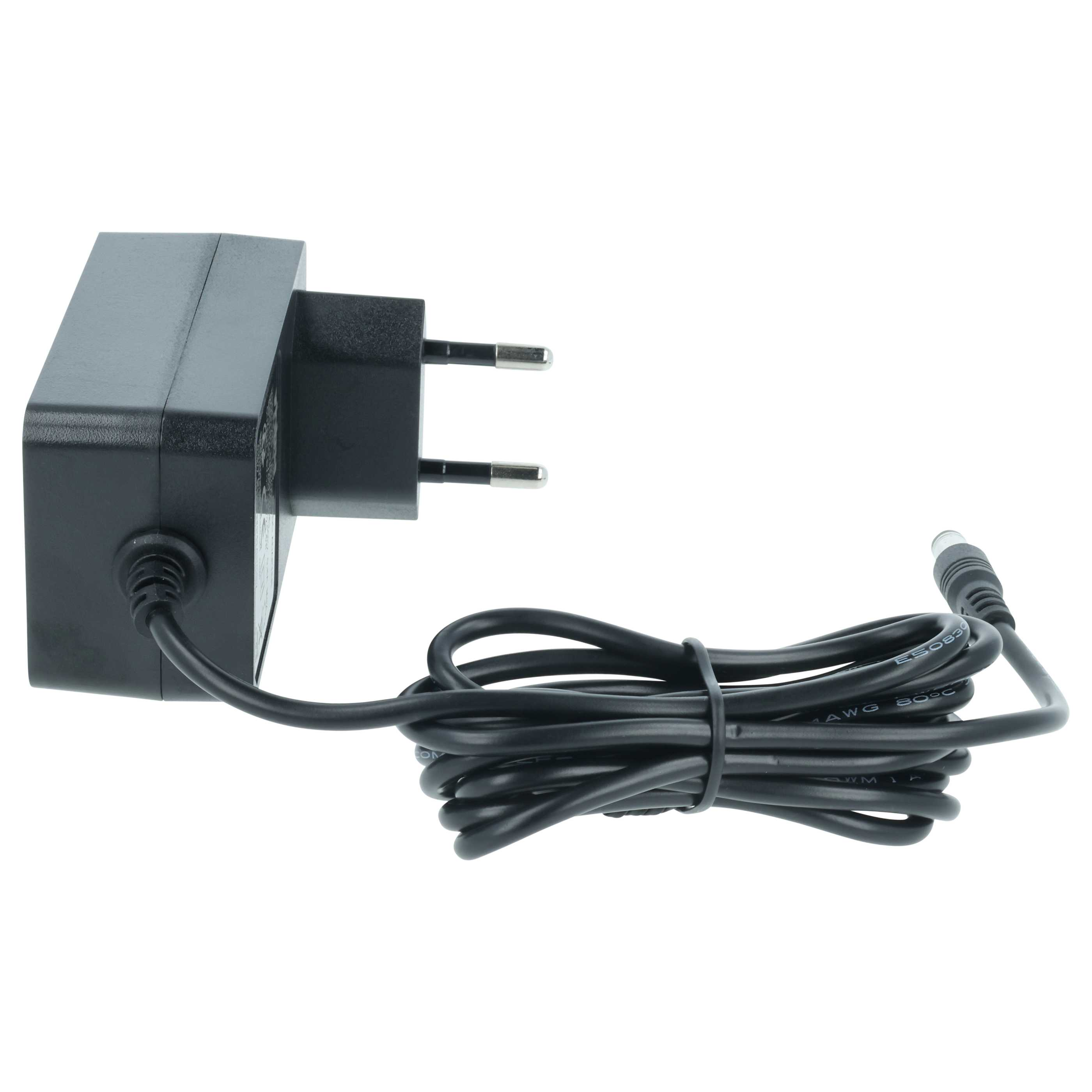 Schwarzes Netzteil mit Kabel und Stecker auf weißem Hintergrund.