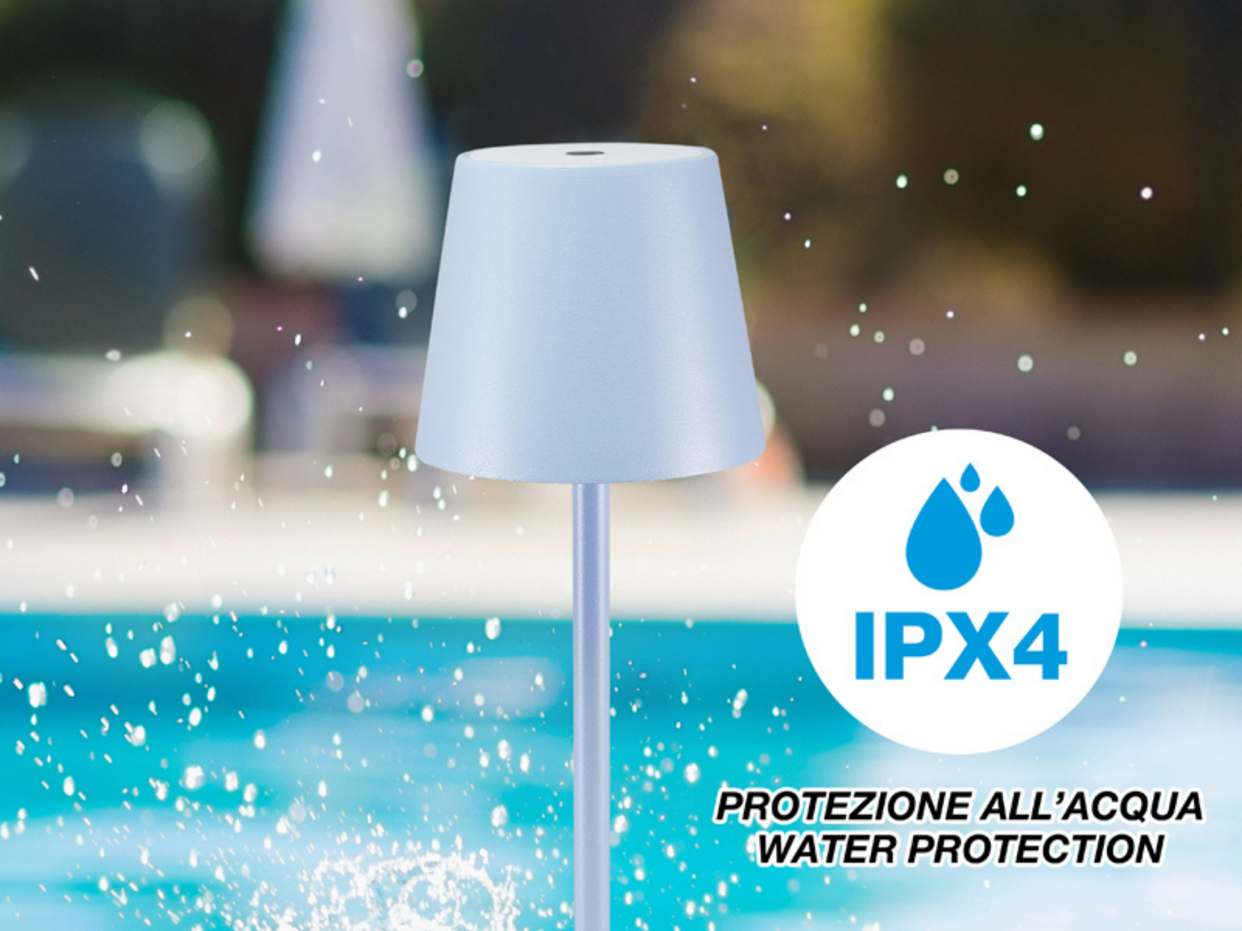 Una lampada bianca nell'acqua, con schizzi e simbolo IPX4.