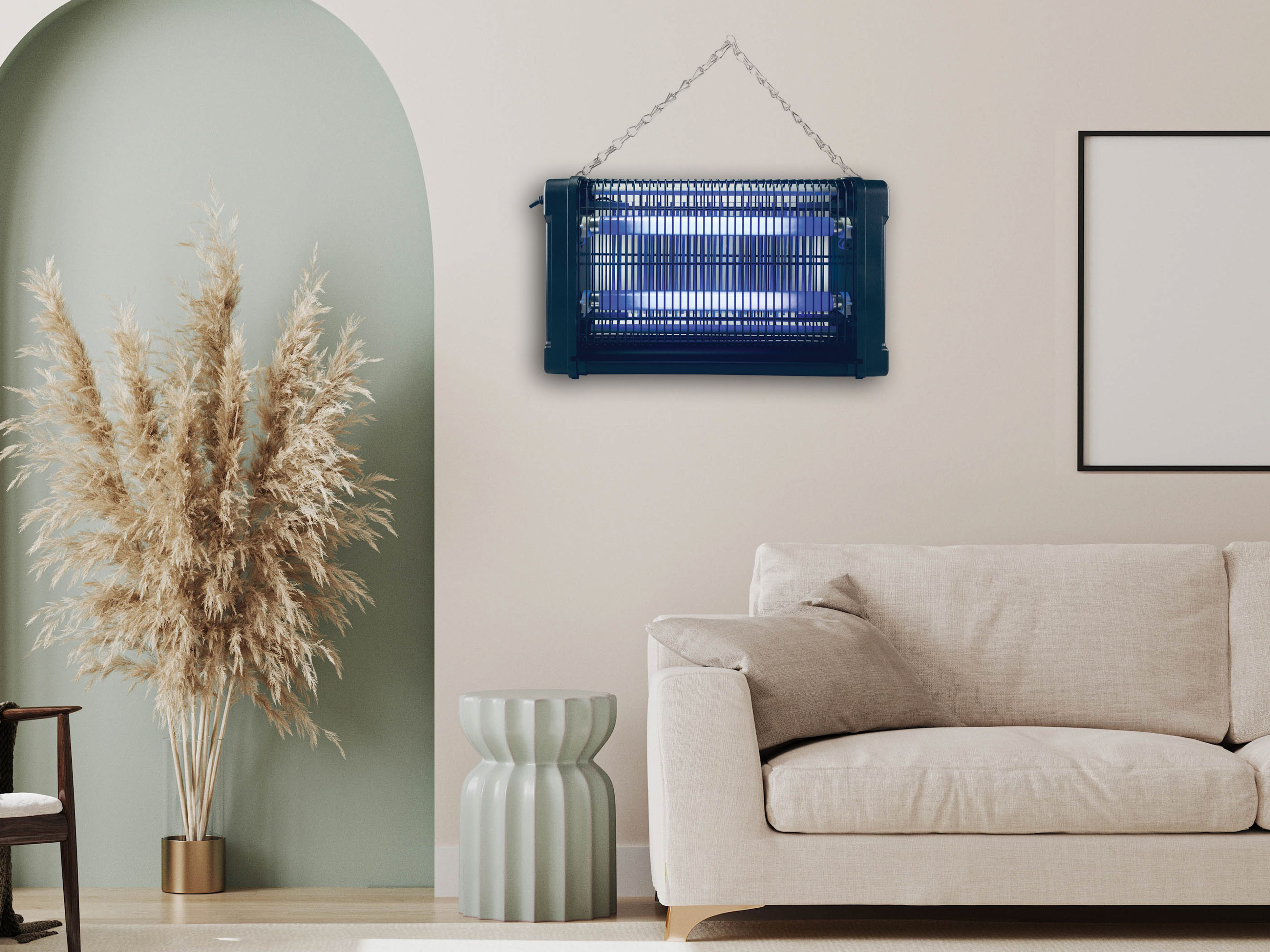 Un insetticida nero con luci blu è appeso al muro sopra un divano.