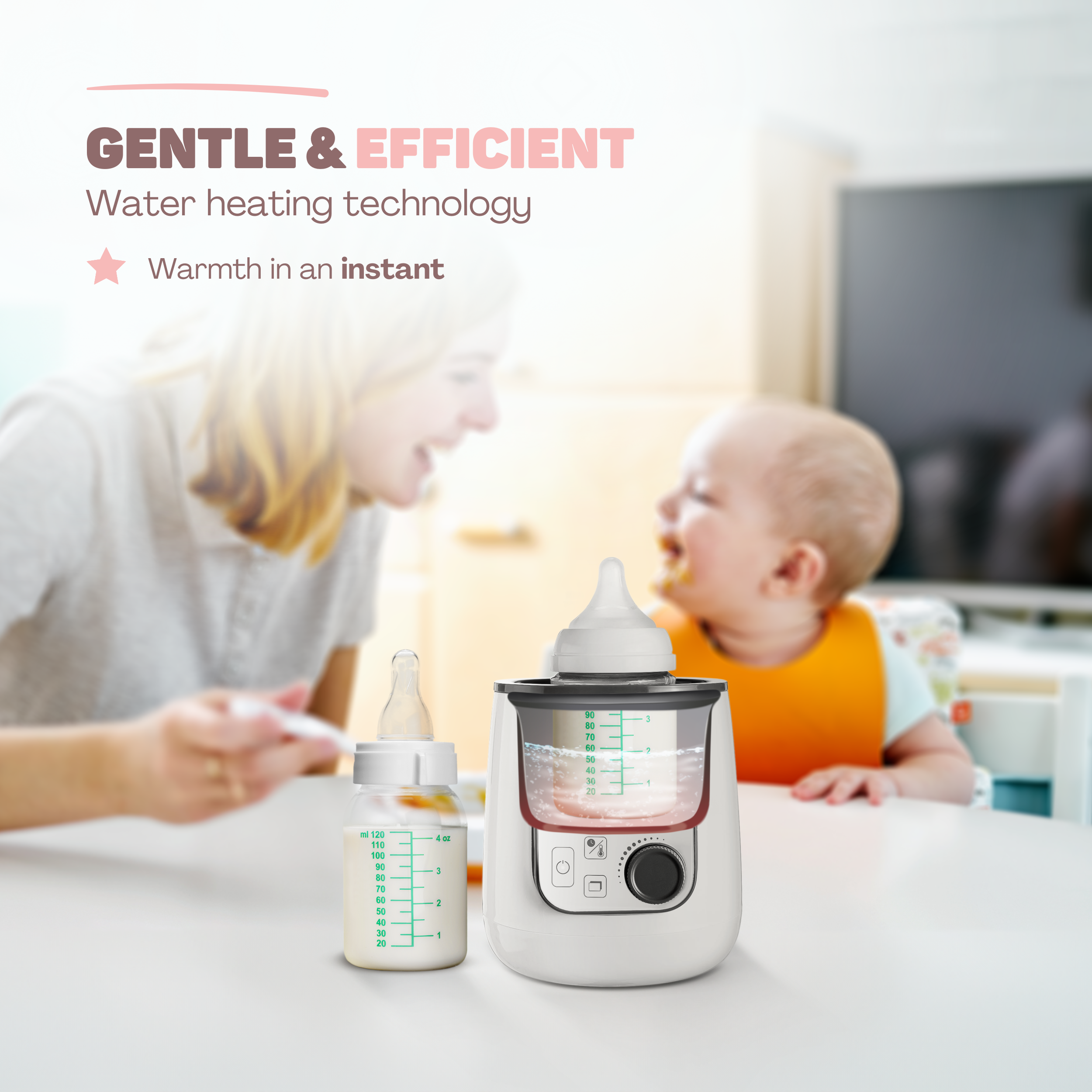 Ein Babyflaschenwärmer mit Wasser und einer Flasche auf einem Tisch mit einer Mutter und einem Baby im Hintergrund.