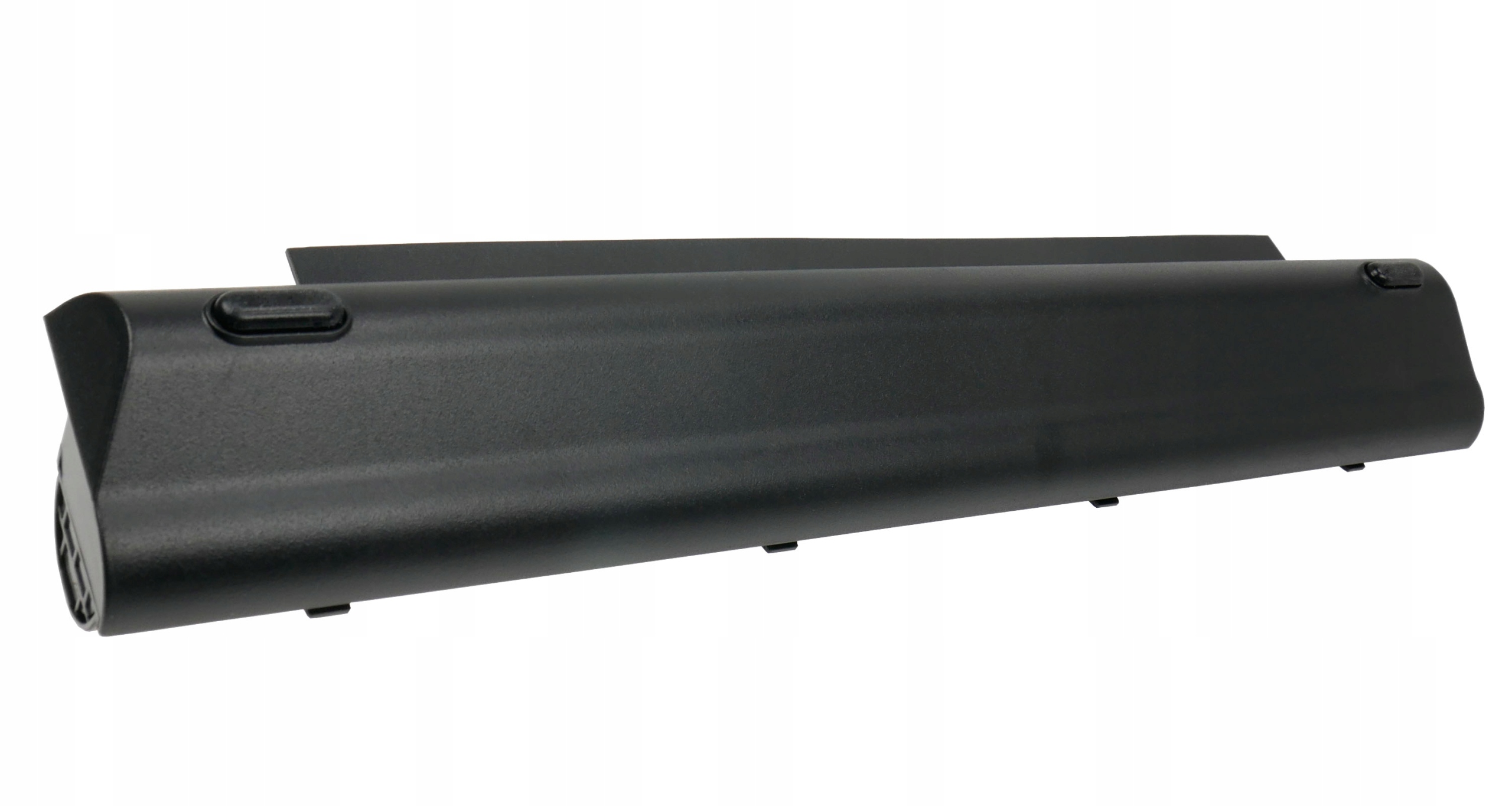 Czarna bateria do laptopa z dwoma zatrzaskami, na białym tle.