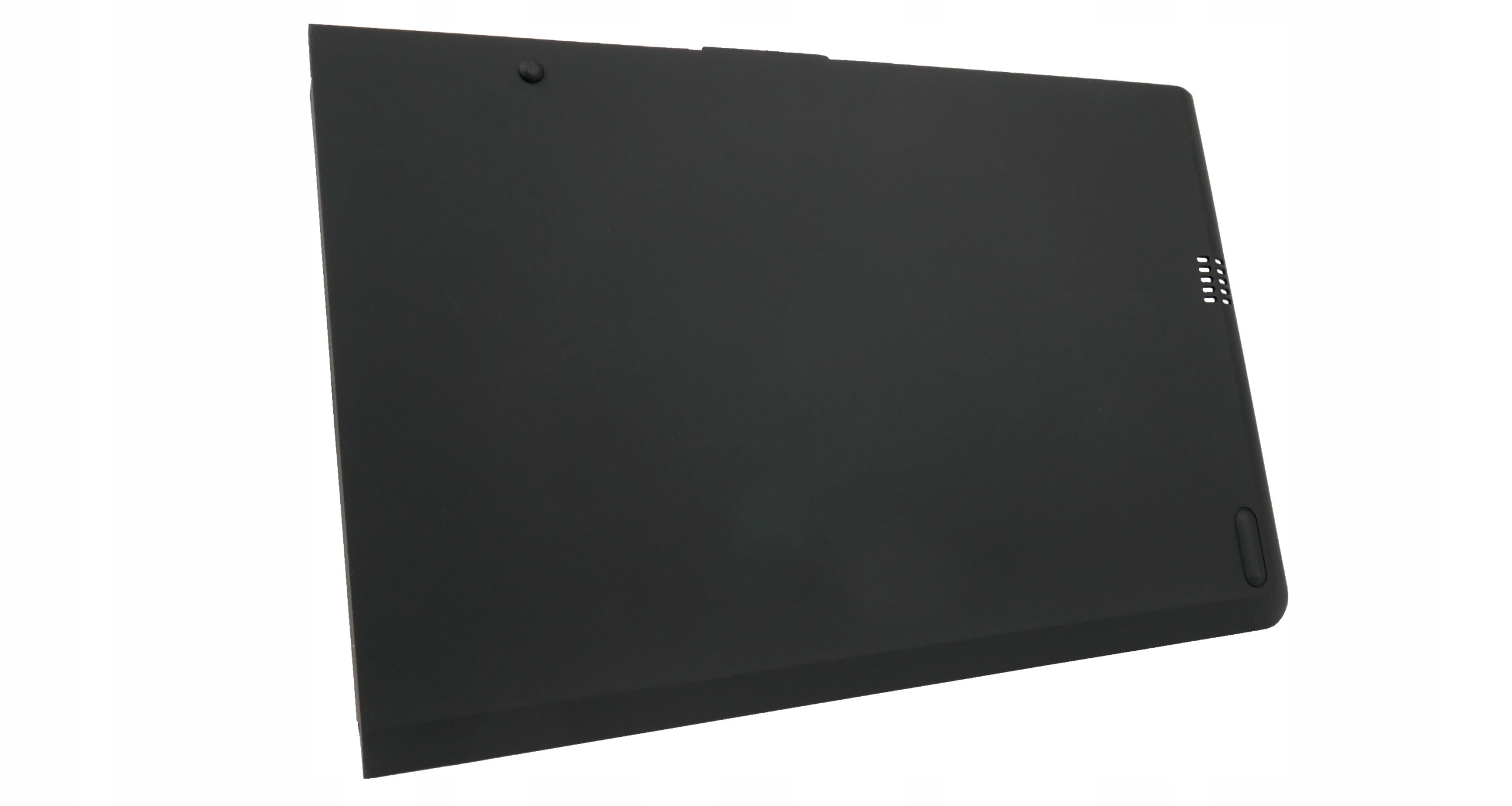 Czarny tył tabletu z otworami wentylacyjnymi i kamerą.