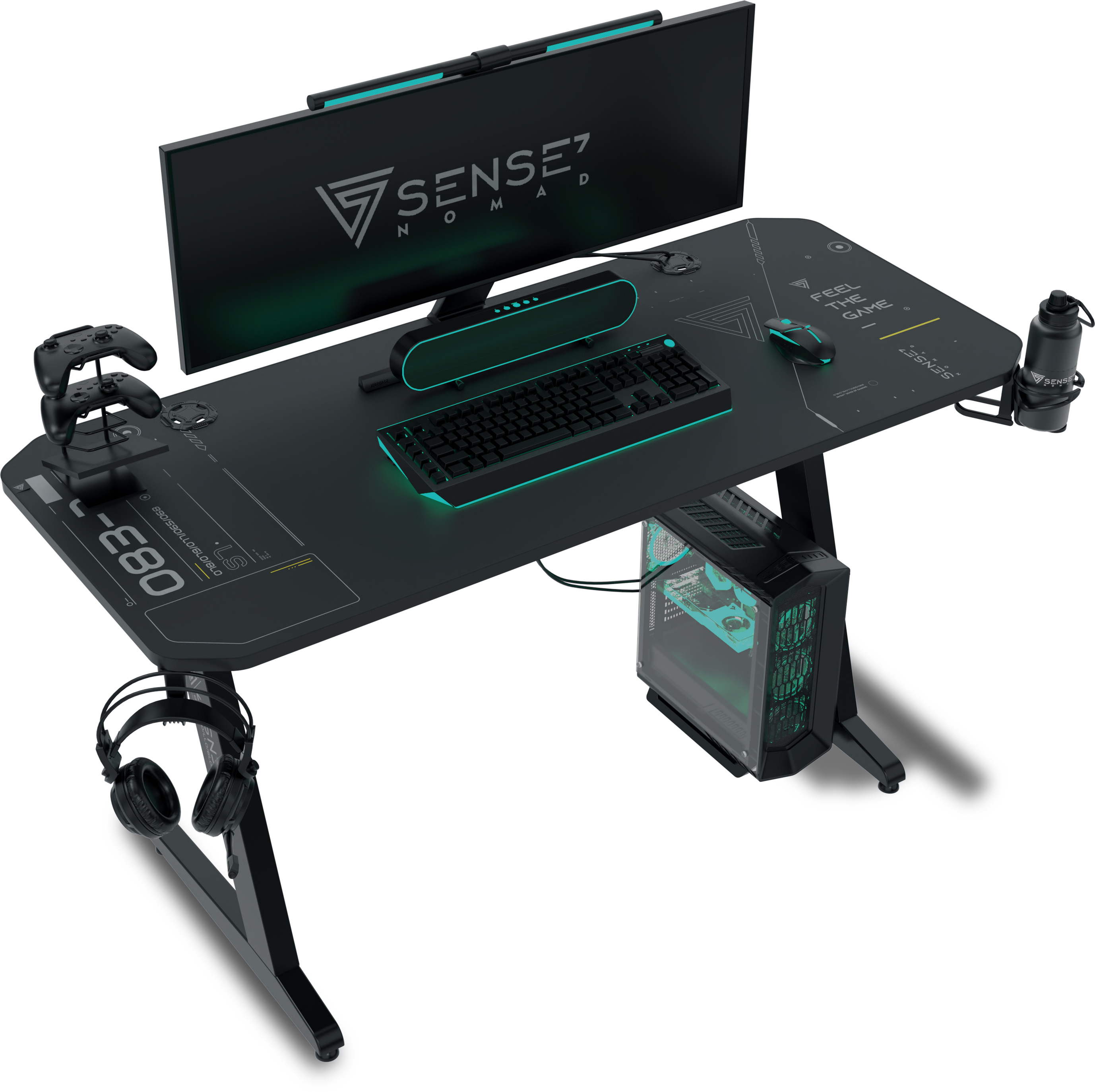 Zwart gamingbureau met monitor, toetsenbord, muis, controllers en pc.