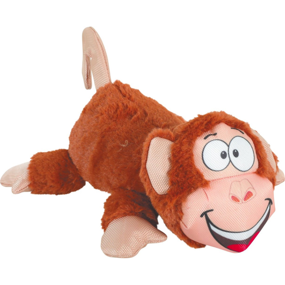 Un peluche di scimmia marrone giace su sfondo bianco con occhi grandi e ampio sorriso.