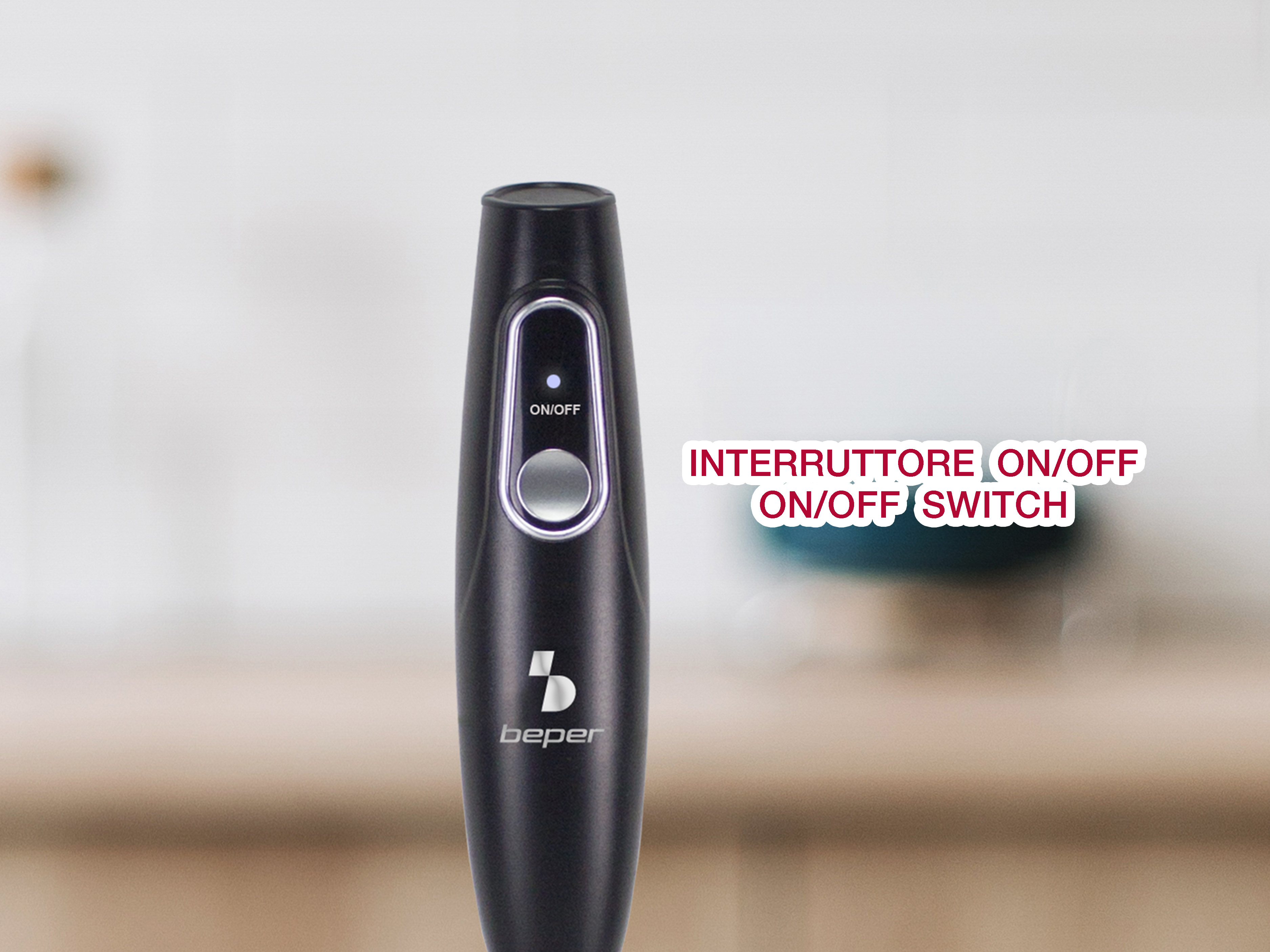 Manico nero con interruttore ON/OFF e LED blu. Logo Beper in basso.