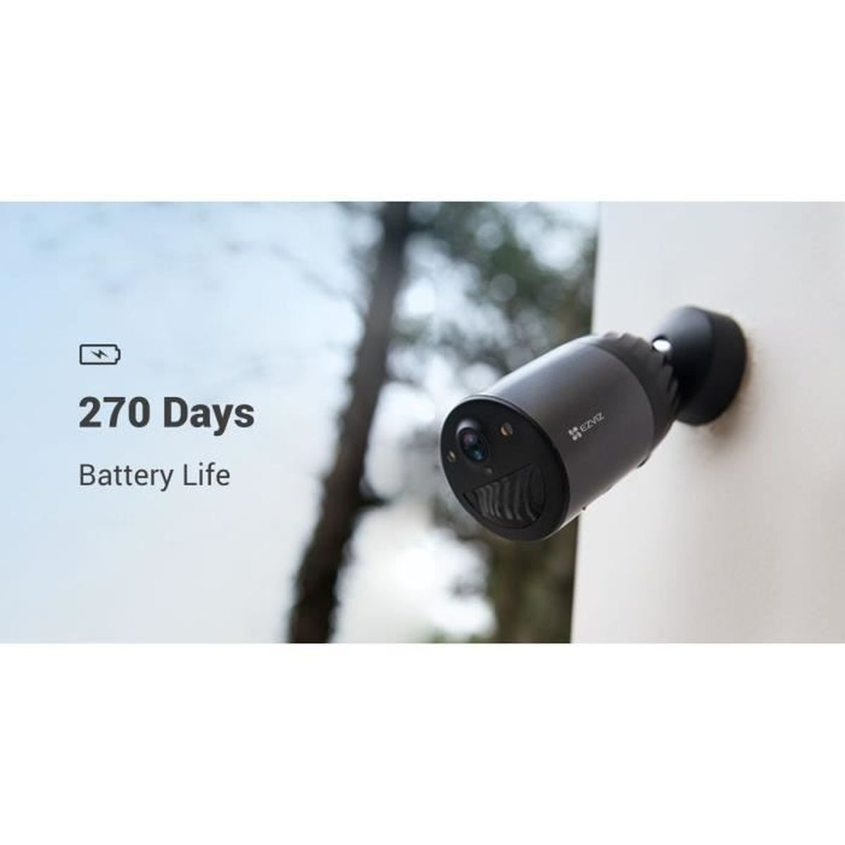 Czarna kamera z 270-dniową żywotnością baterii zamontowana na ścianie.