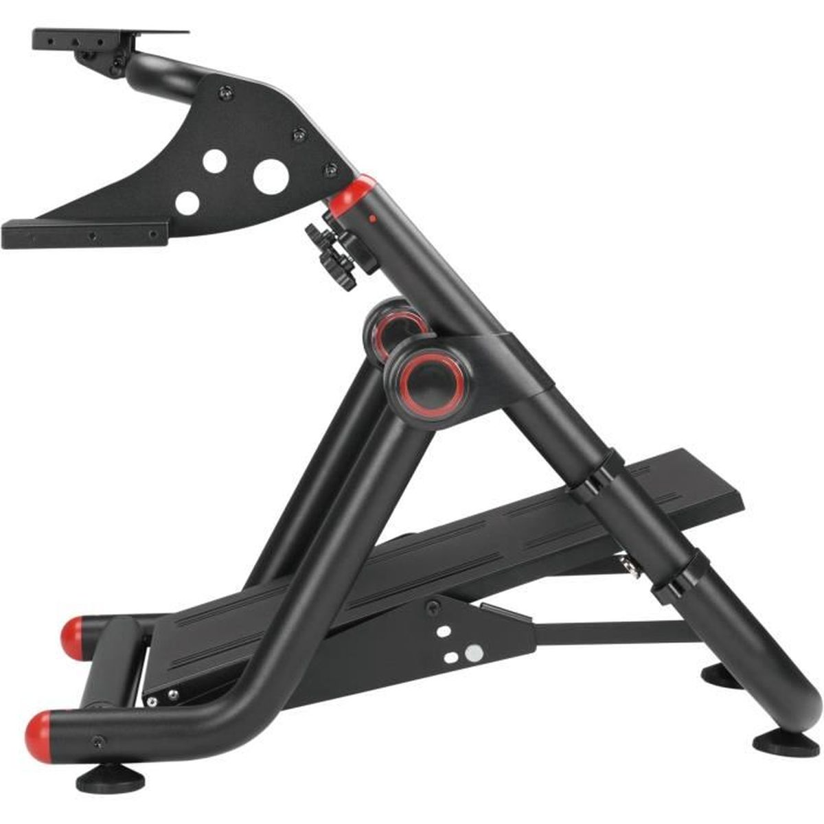 Soporte negro para juegos con acentos rojos, fondo blanco.
