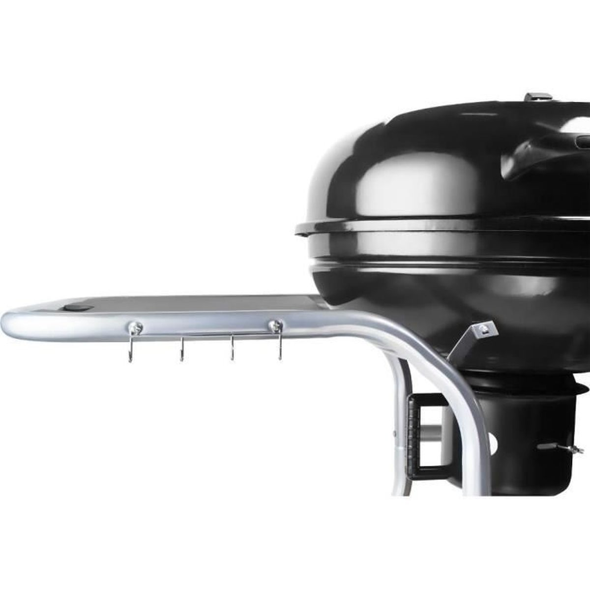 Grill nero con mensola laterale argentata e ganci su sfondo bianco.