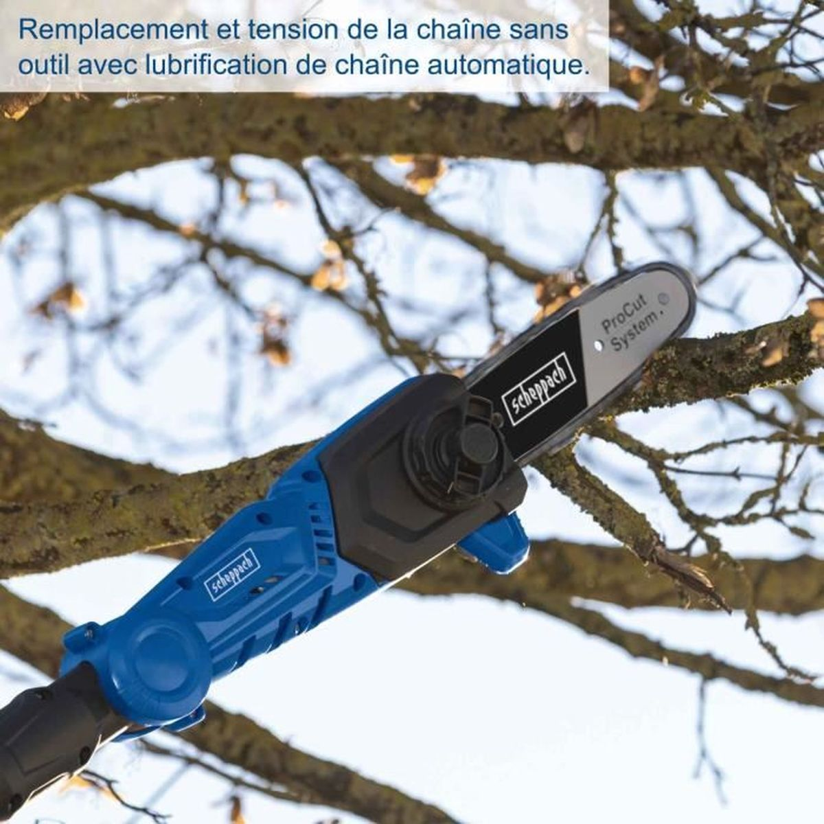 Ein blauer Kettensägenaufsatz mit Schwert, der auf einen Ast zeigt.