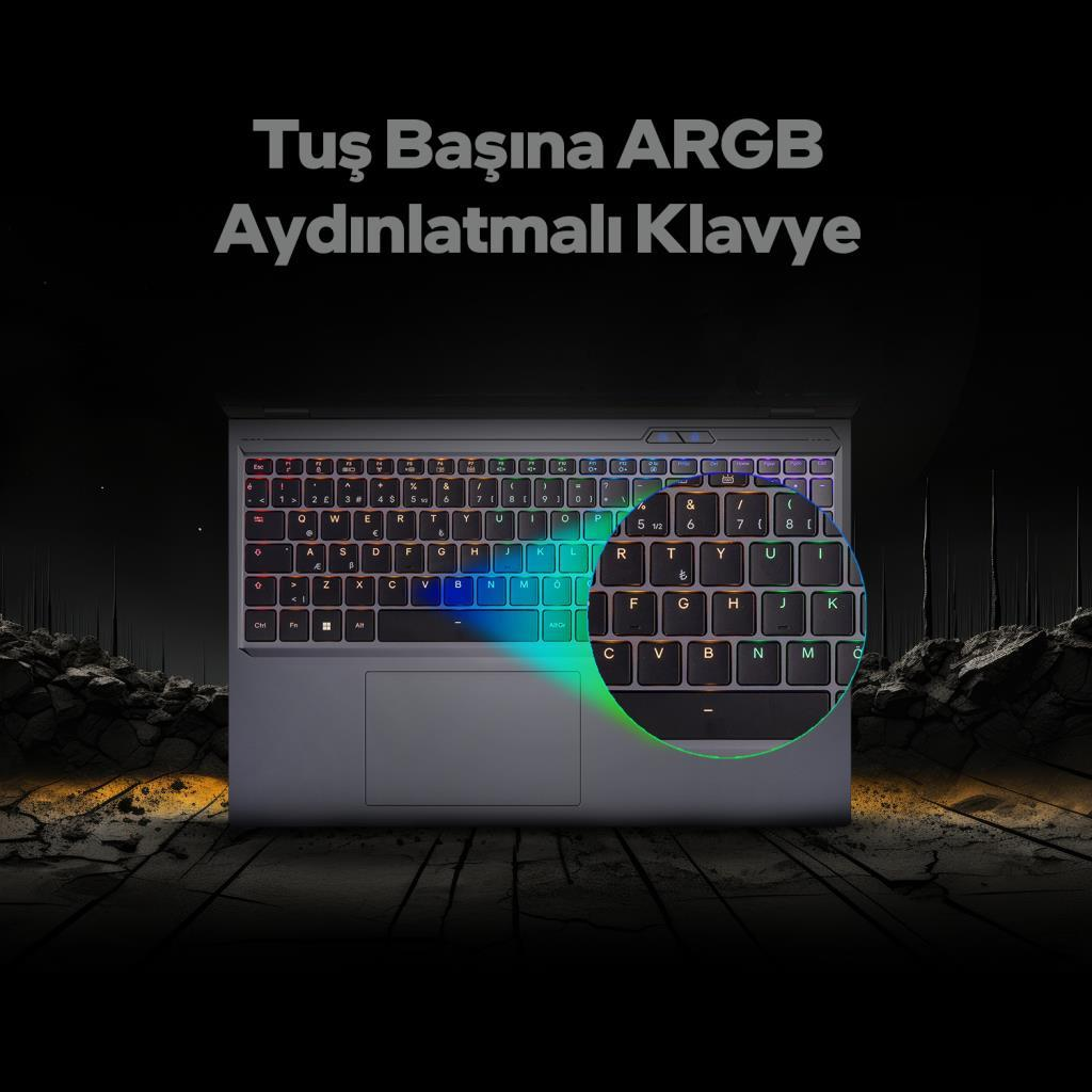 Koyu kayalar önünde ARGB aydınlatmalı gri laptop klavye detayı.