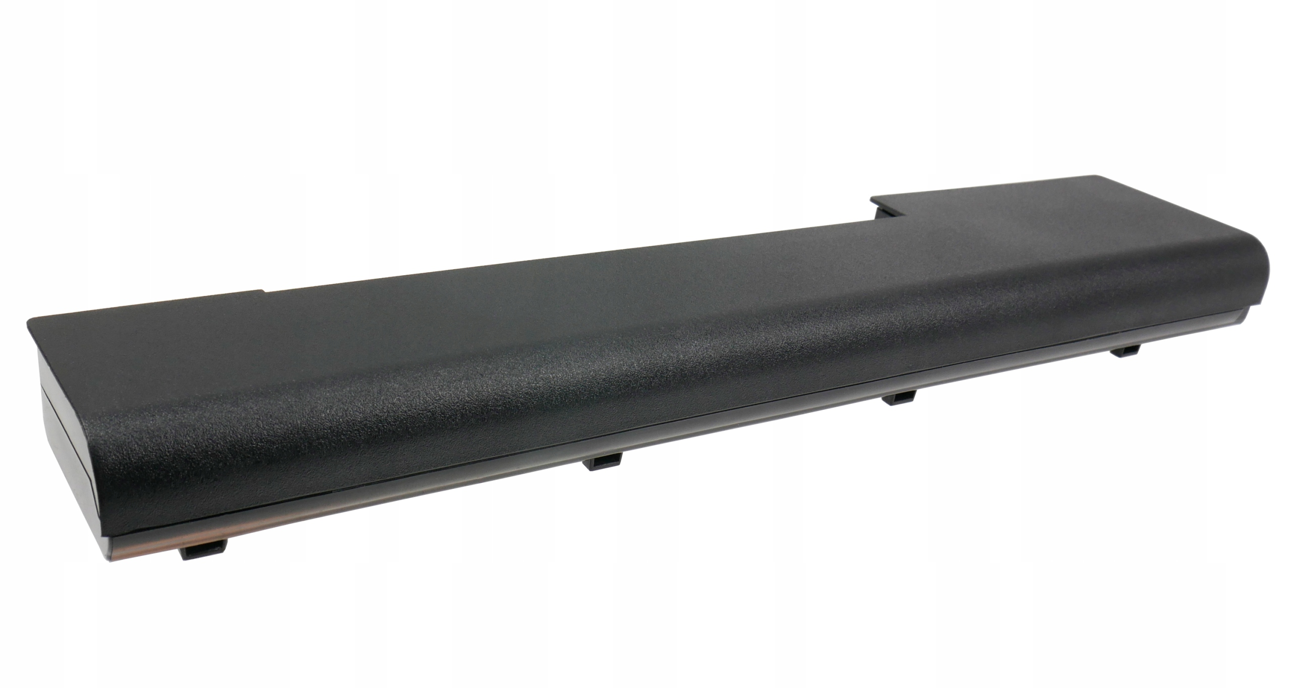 Czarna bateria do laptopa z lekko teksturowaną powierzchnią i zaczepami blokującymi.