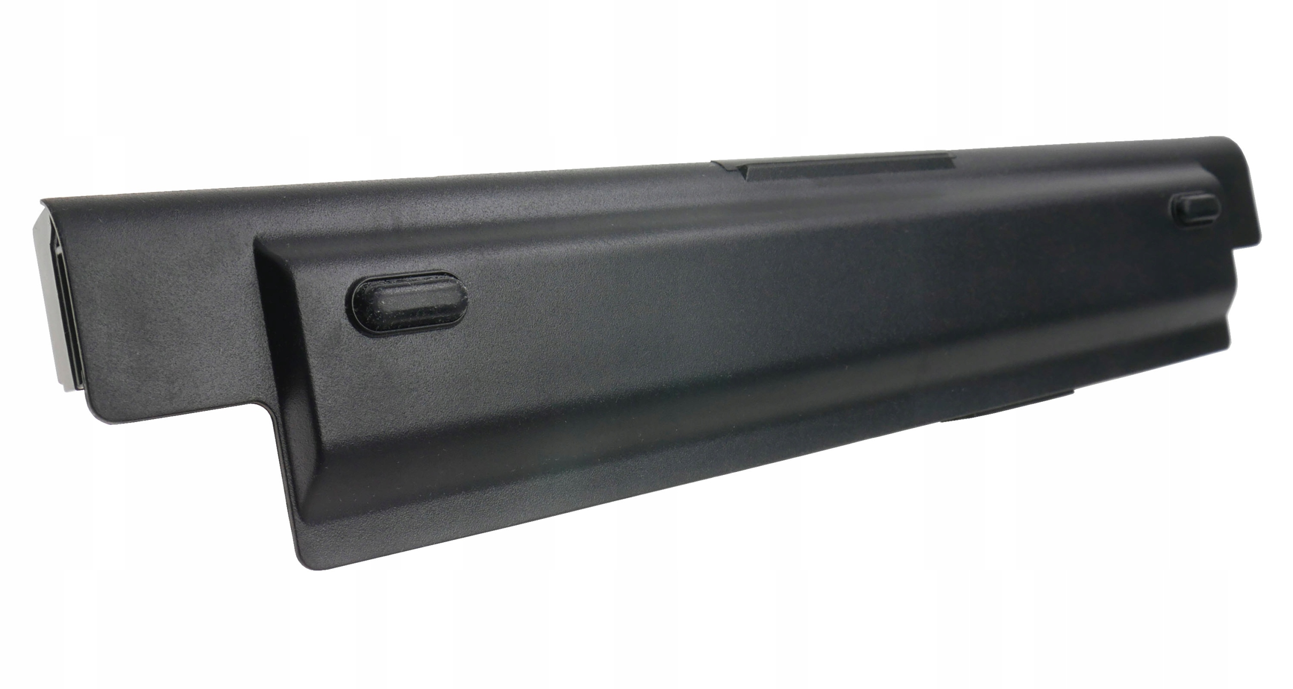 Czarna bateria do laptopa z dwoma klipsami. Białe tło.