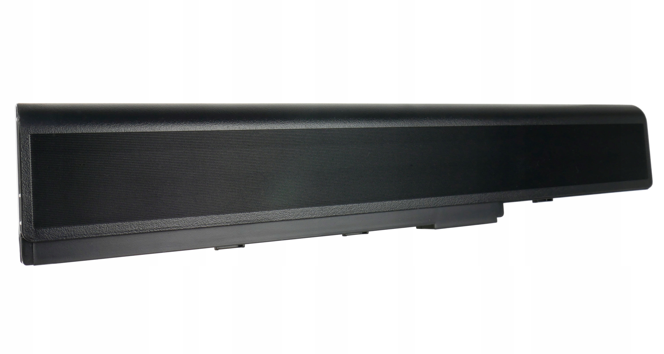 Czarna, prostokątna bateria do laptopa o teksturowanej powierzchni.