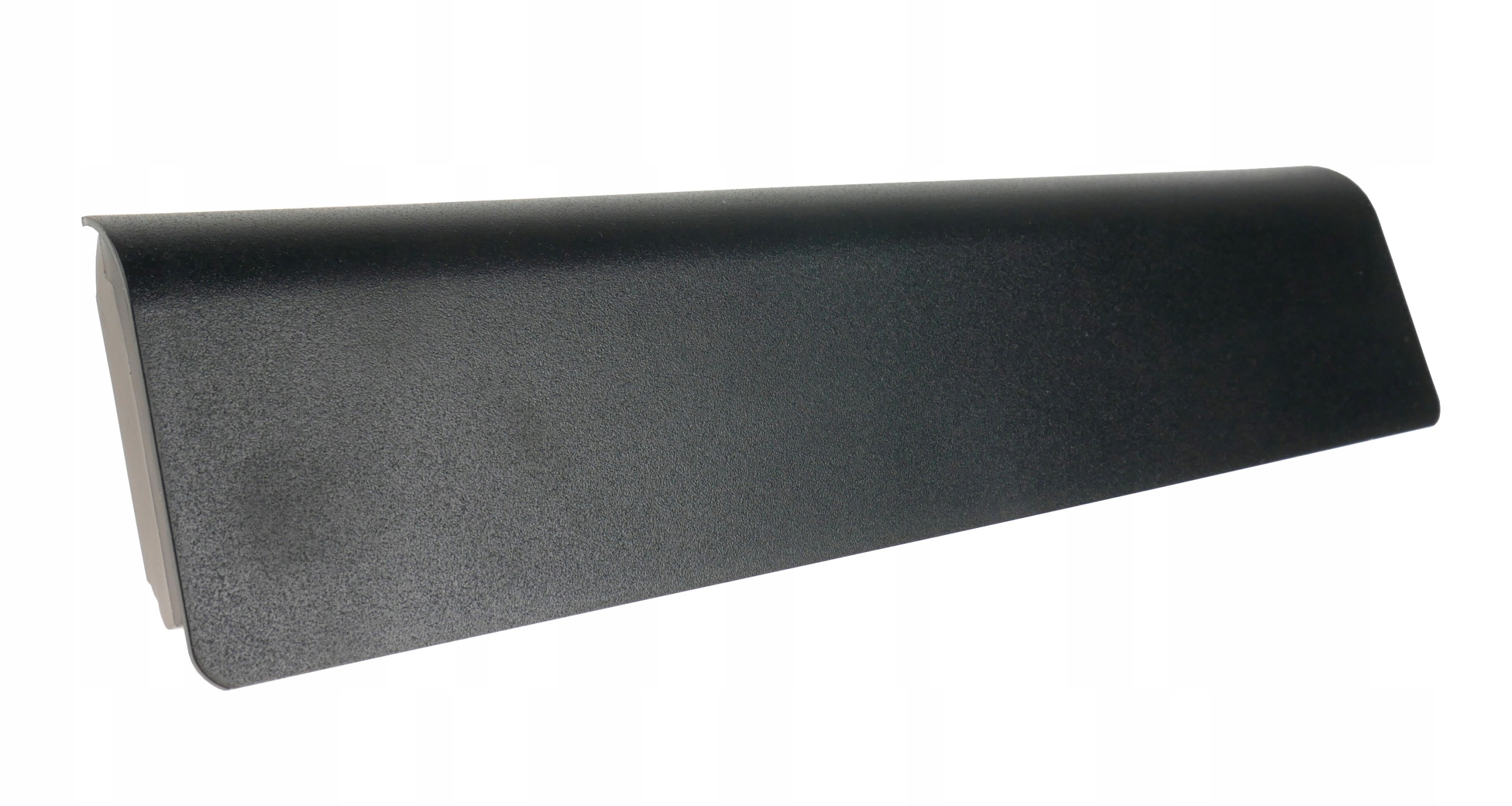 Czarny, prostokątny element z lekko zaokrąglonymi rogami, na białym tle.