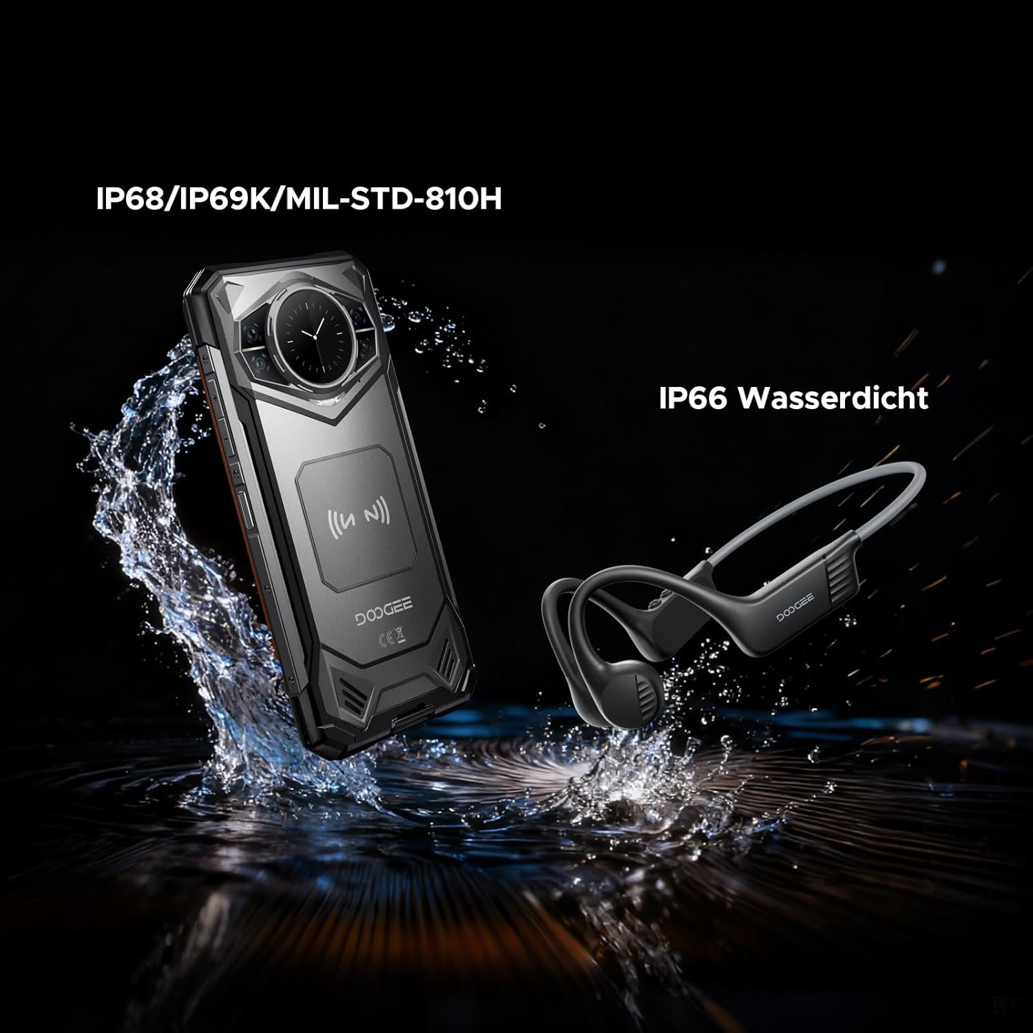 Ein robustes Smartphone und Kopfhörer spritzen in Wasser. IP68/IP69K/MIL-STD-810H.