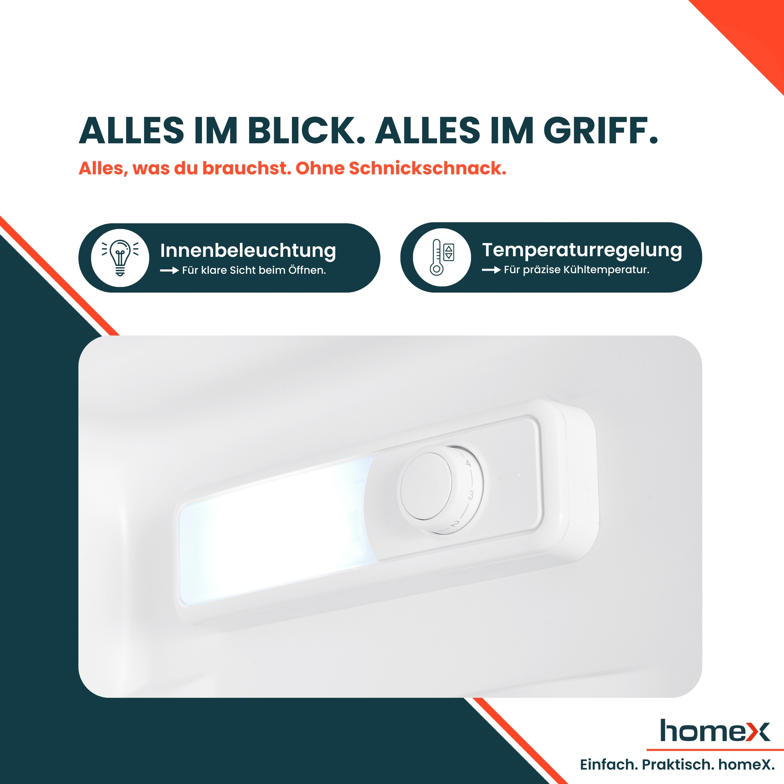 Ein heller Kühlschrankinnenraum mit Temperaturregler und Innenbeleuchtung.