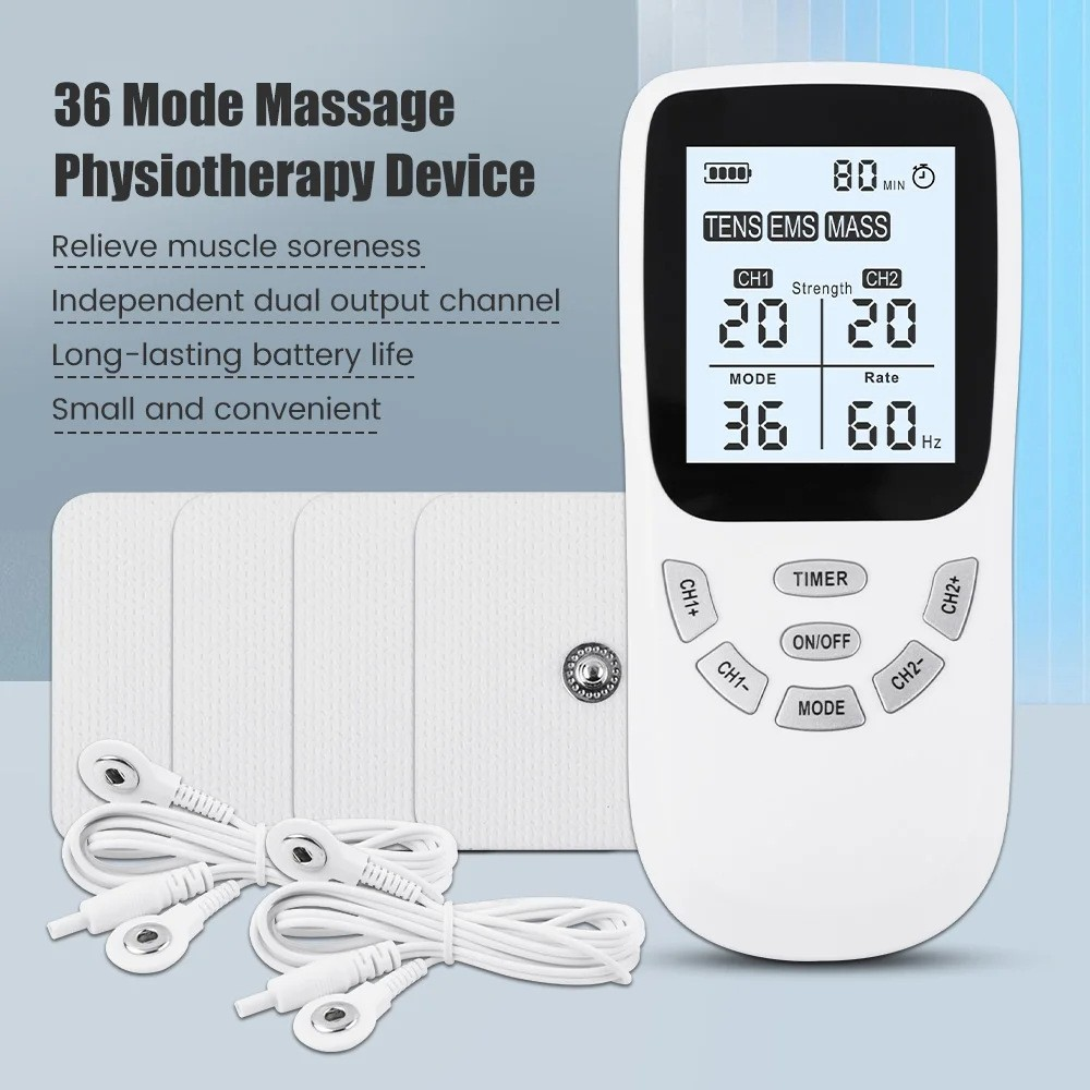 Ein weißes Massage- und Physiotherapiegerät mit Elektrodenpads und Kabeln.