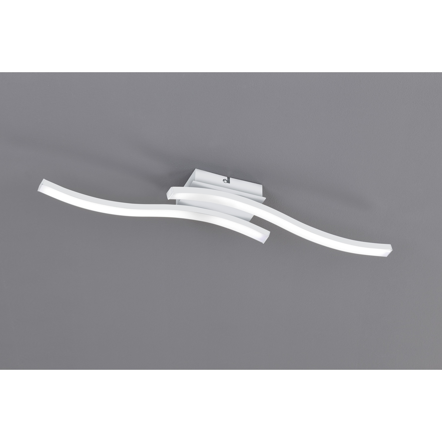 Plafoniera bianca moderna con bracci curvi e luci LED integrate.