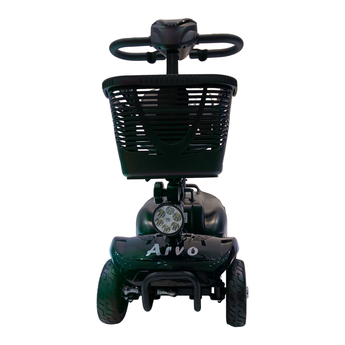 Czarny skuter inwalidzki z koszem i reflektorem, widziany od przodu.