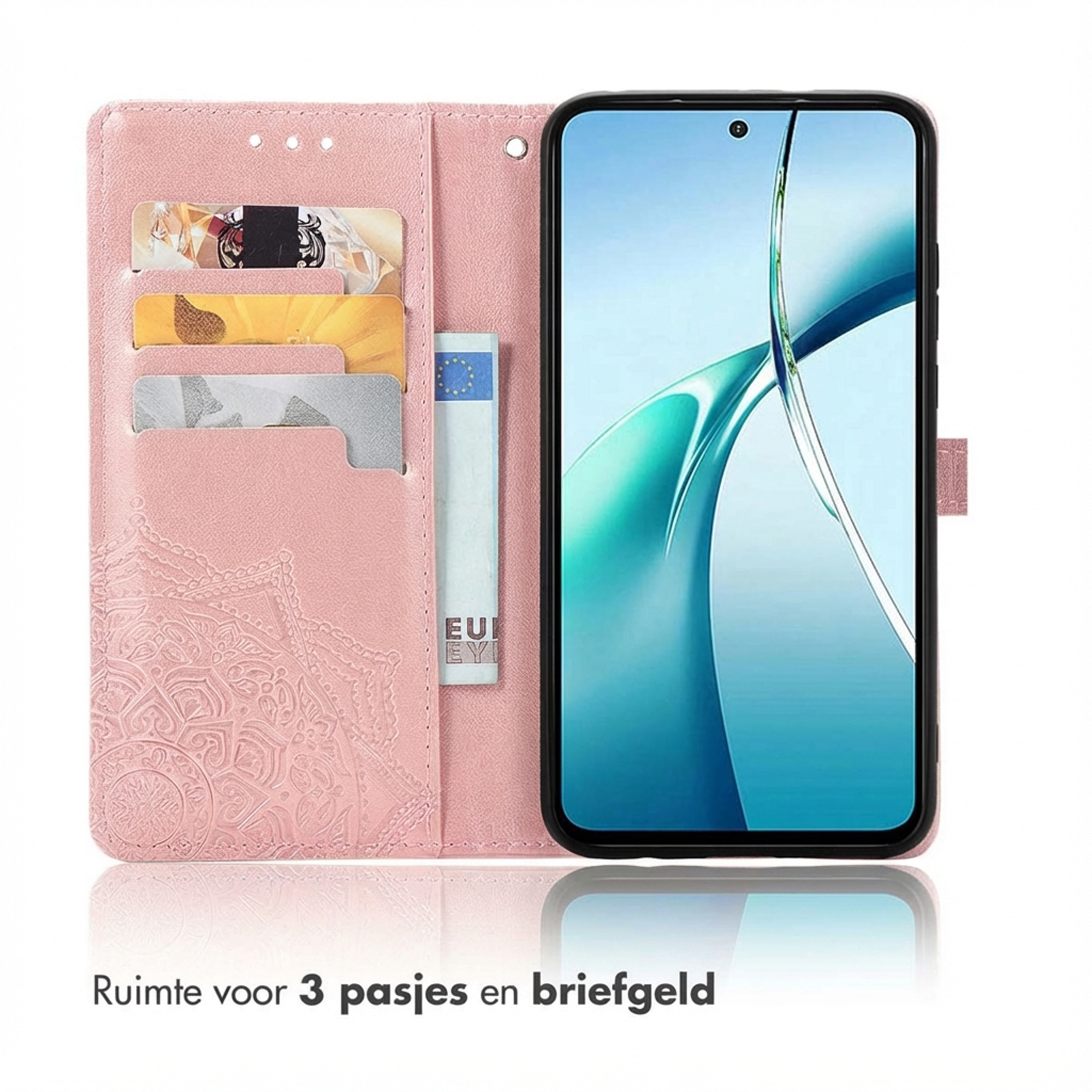 Een roze telefoonhoesje met kaartsleuven en een telefoon met blauw scherm.