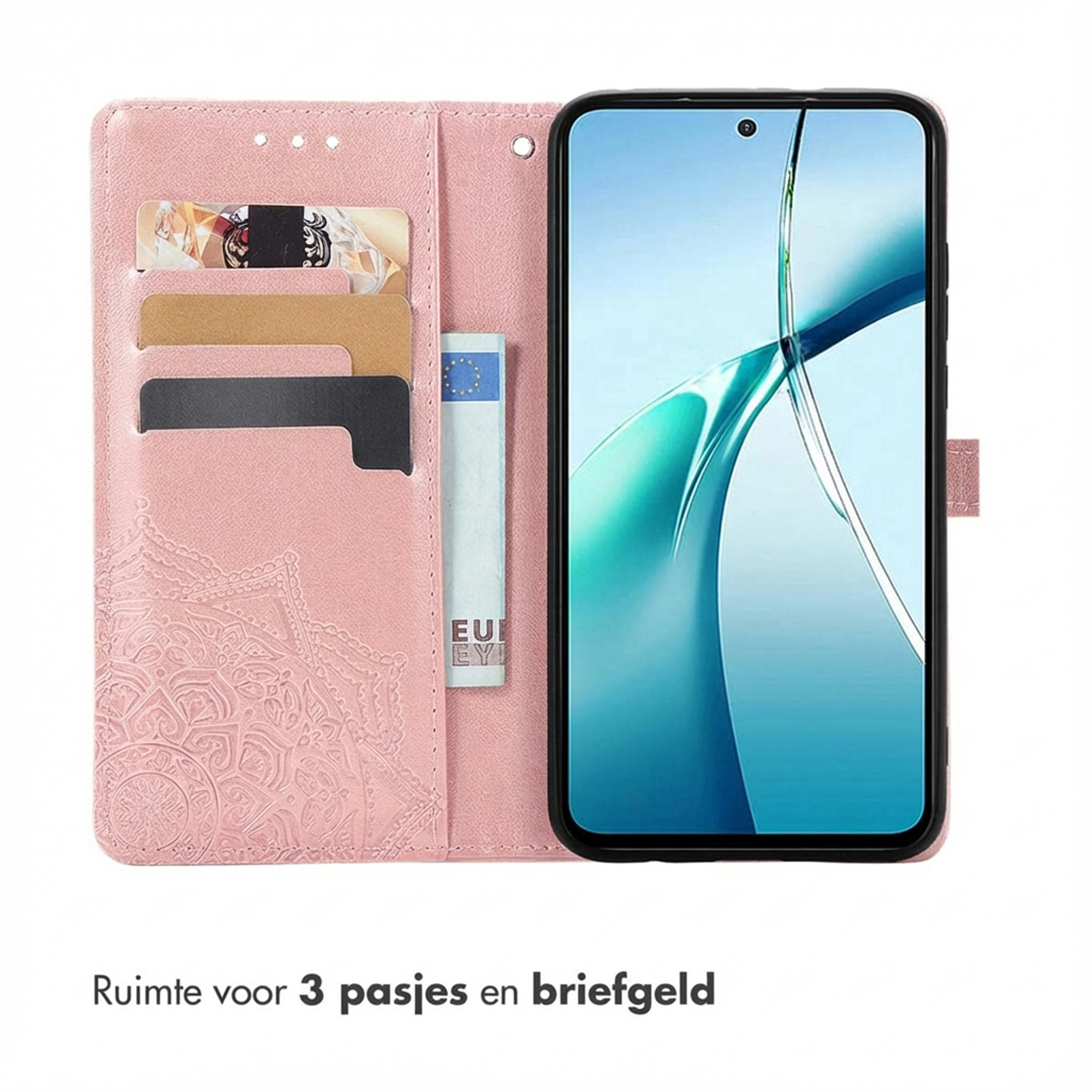 Roze telefoonhoes met kaartsleuven en mandala-reliëf. Een telefoon is geplaatst.
